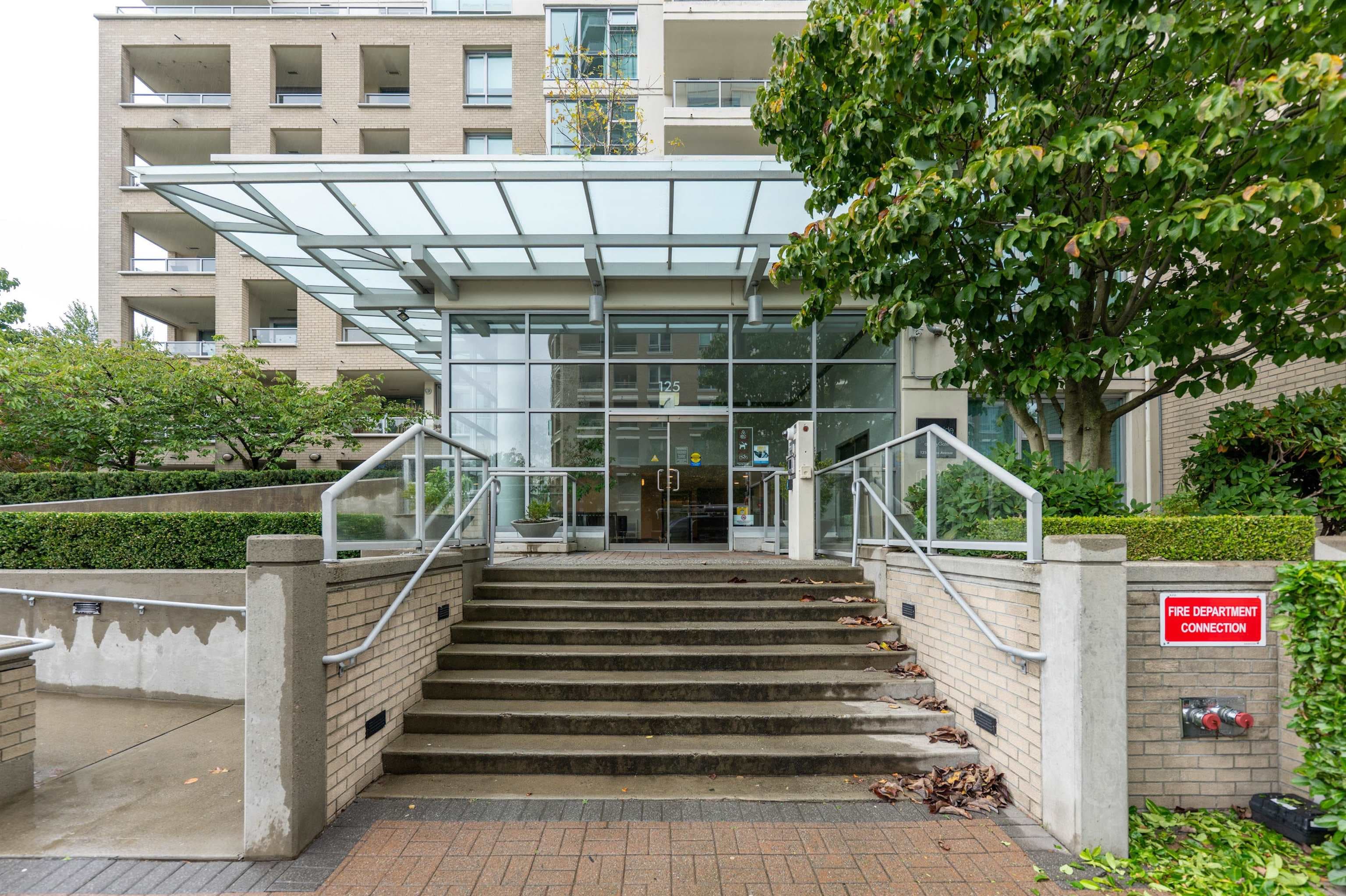 503 - 125 Milross Avenue, Vancouver, V6A 0A1 — photo 2