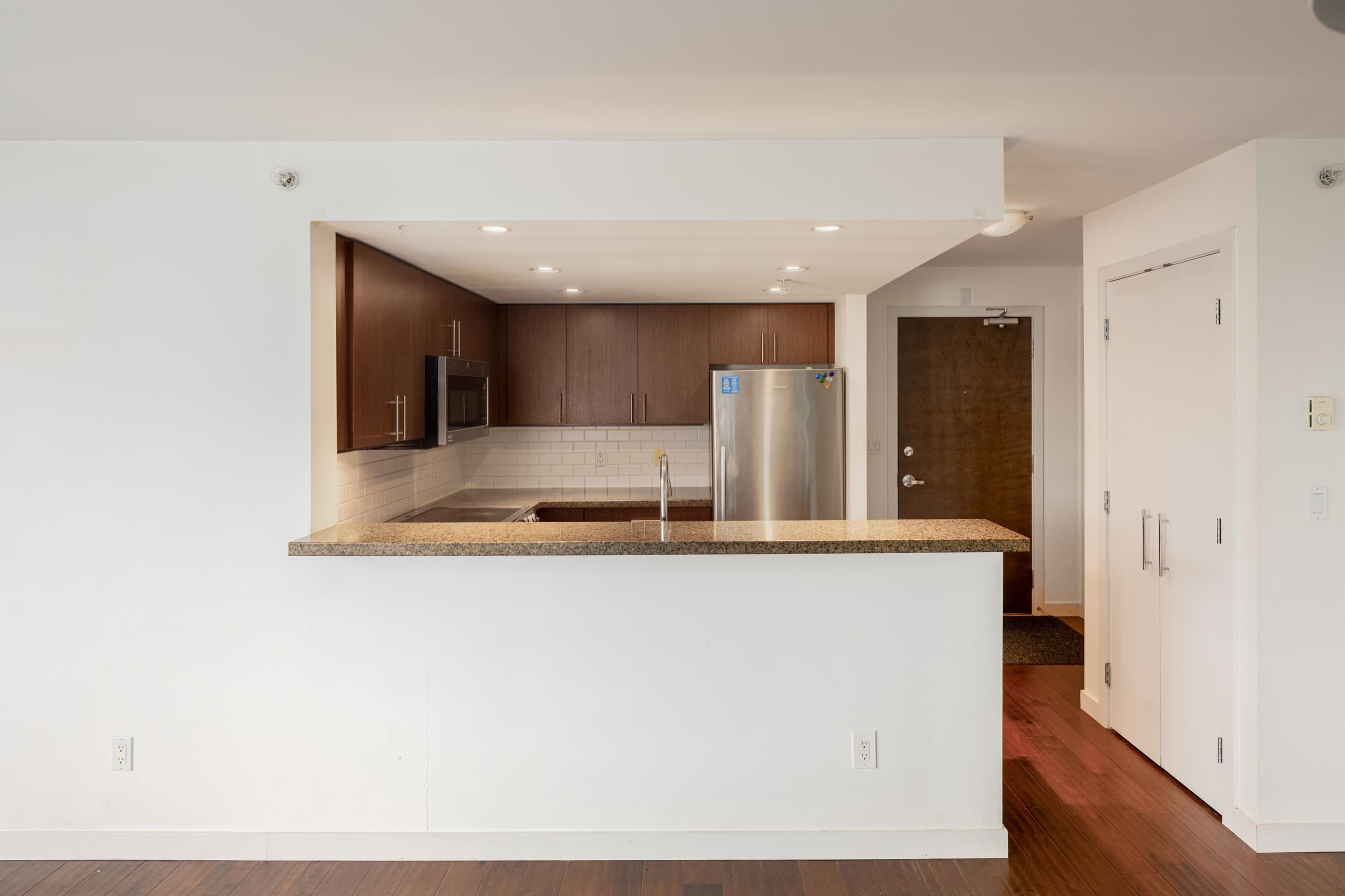503 - 125 Milross Avenue, Vancouver, V6A 0A1 — photo 5