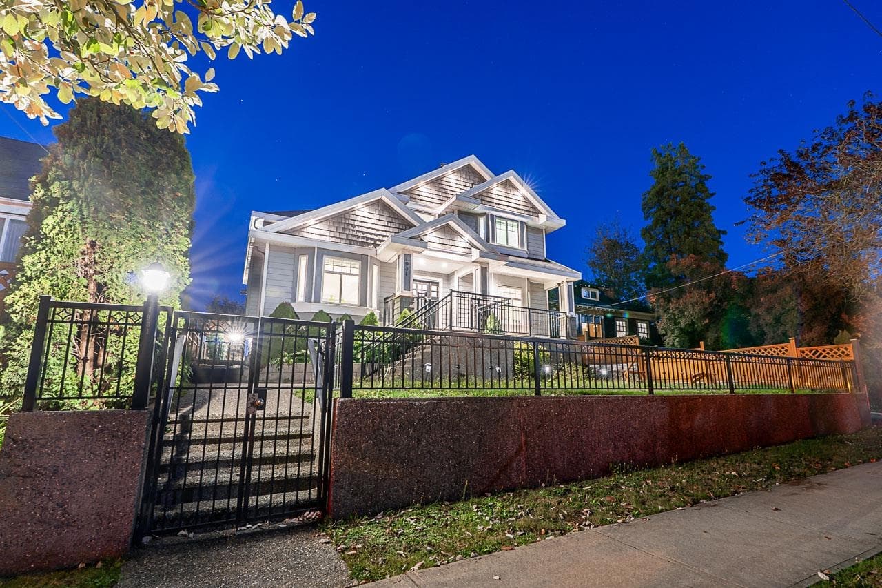 1931 Eighth Avenue, New Westminster