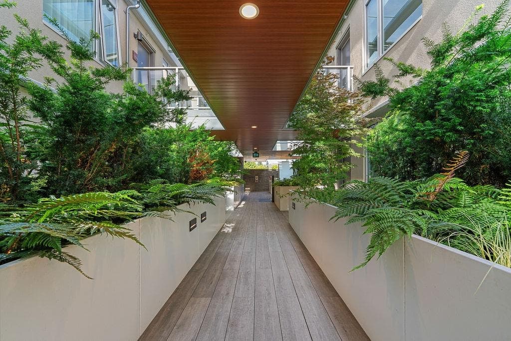 202 - 1331 Marine Drive, West Vancouver, V7T 1B6 — photo 5