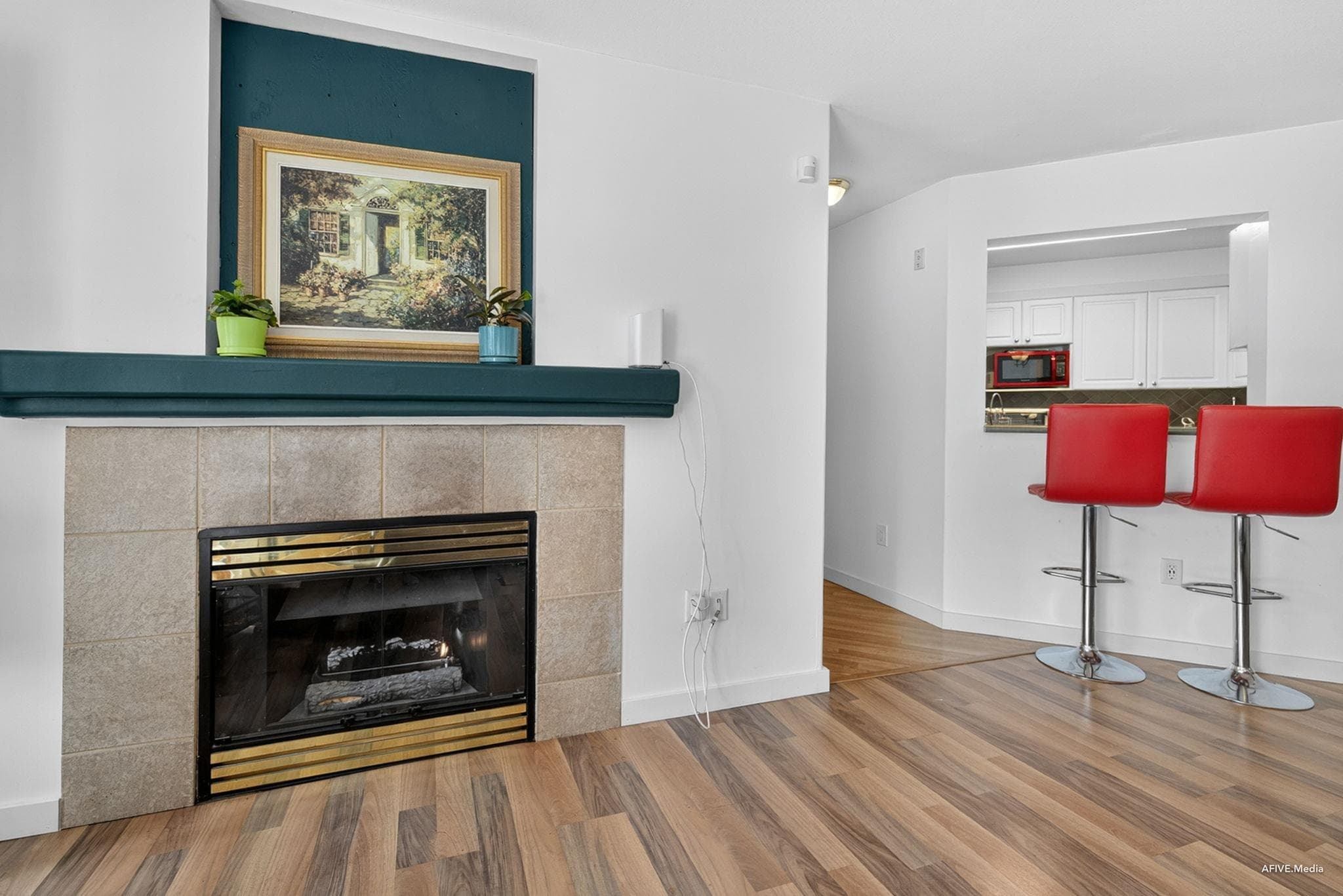 329 - 9979 140 Street, Surrey, V3T 5W2 — photo 3