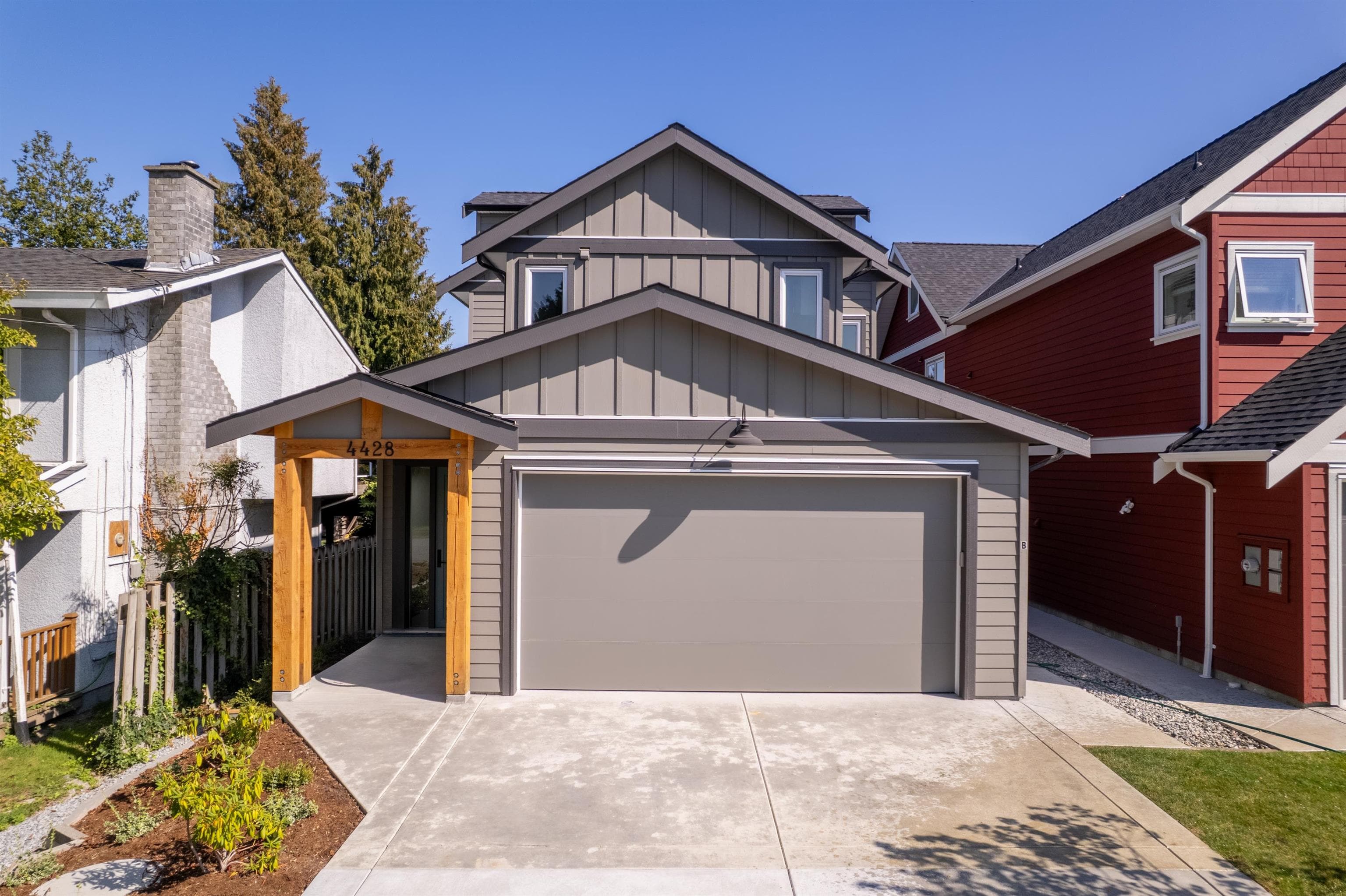 4428 46b Street, Ladner