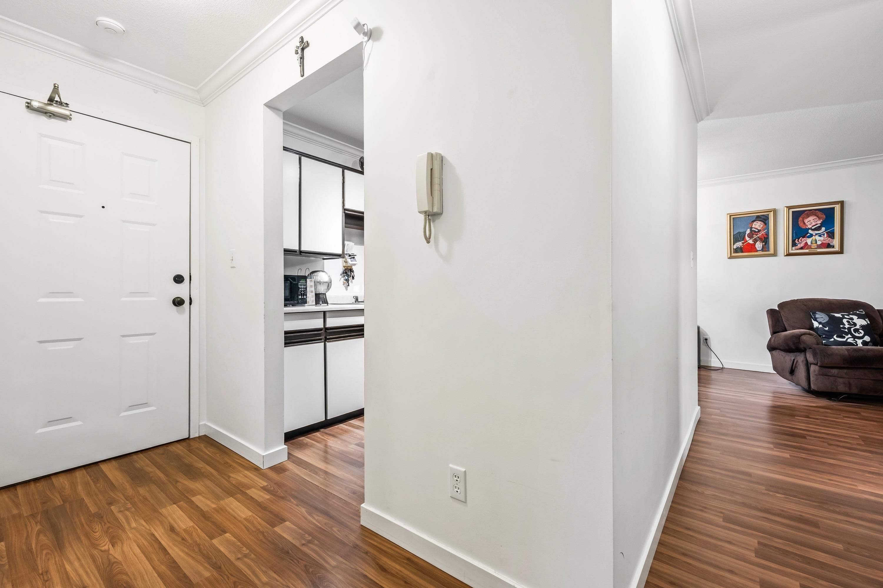 202 - 2567 Victoria Street, Abbotsford, V2T 2T4 — photo 4