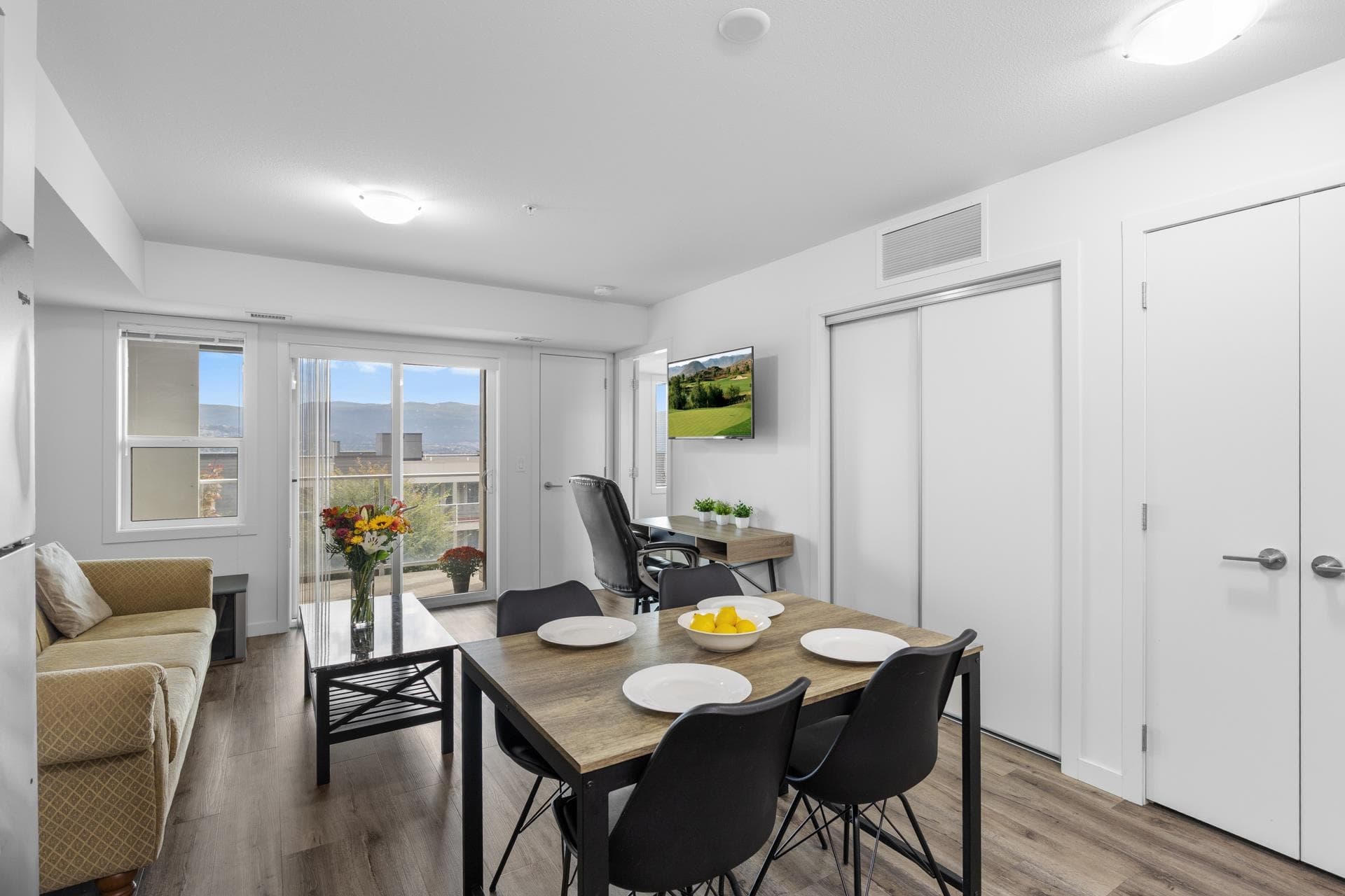 203 - 725 Academy Way, No City Value