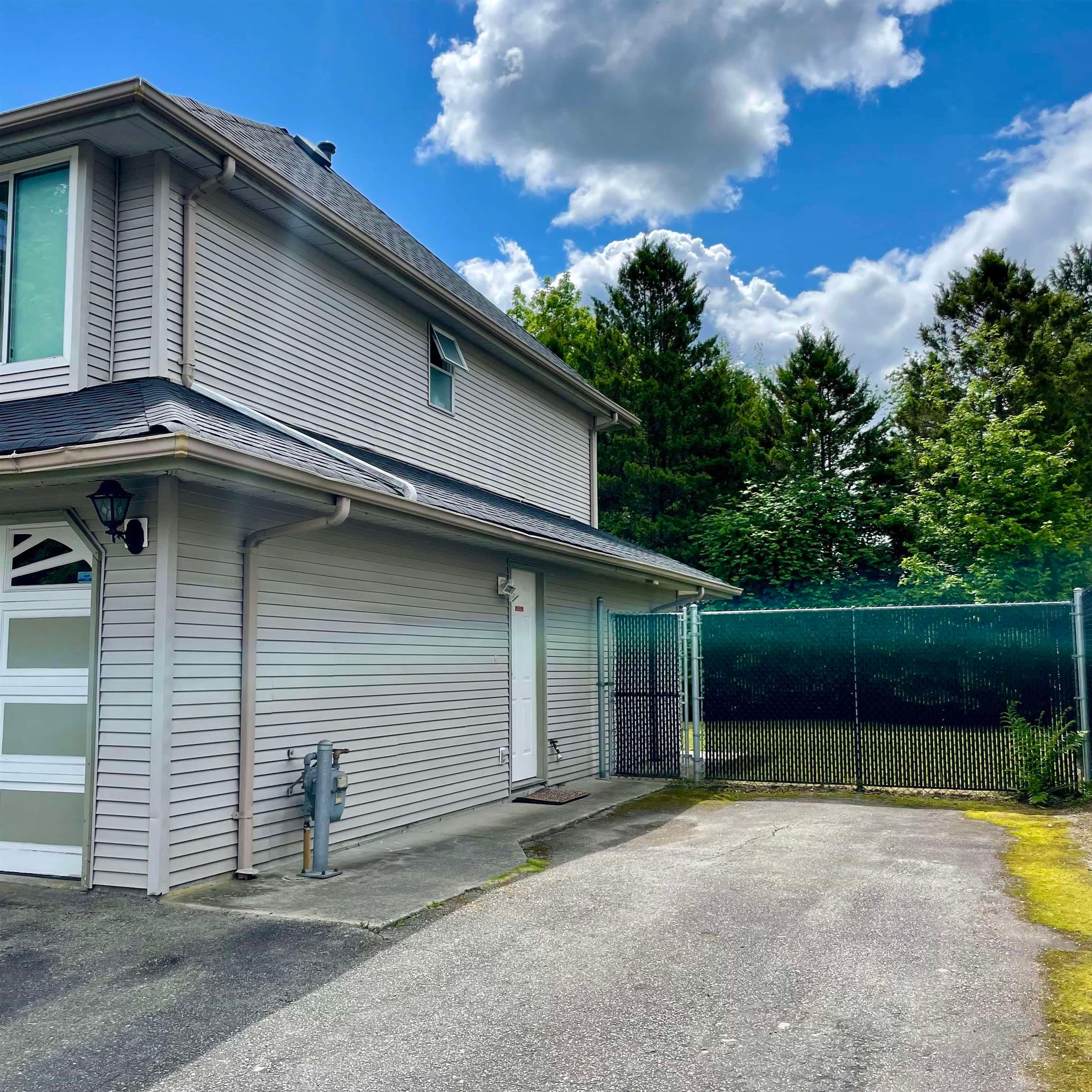 21854 Lougheed Highway, Maple Ridge, V2X 2S3 — photo 3