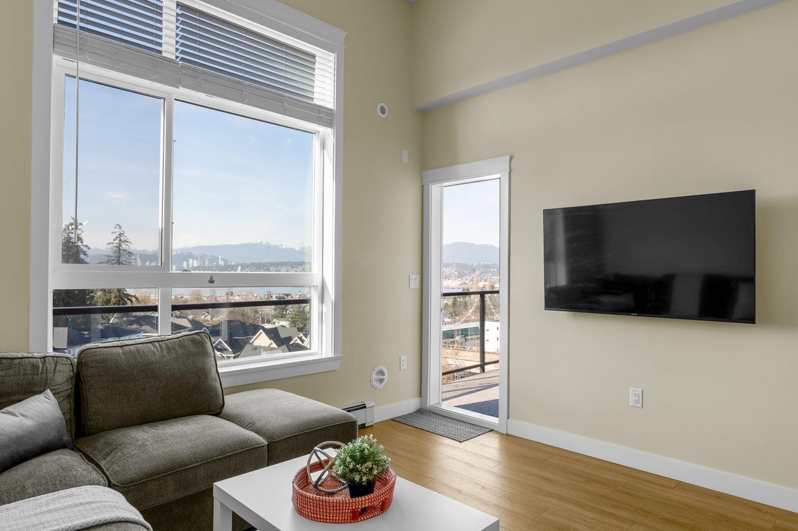 612 - 11077 Ravine Road Road, Surrey