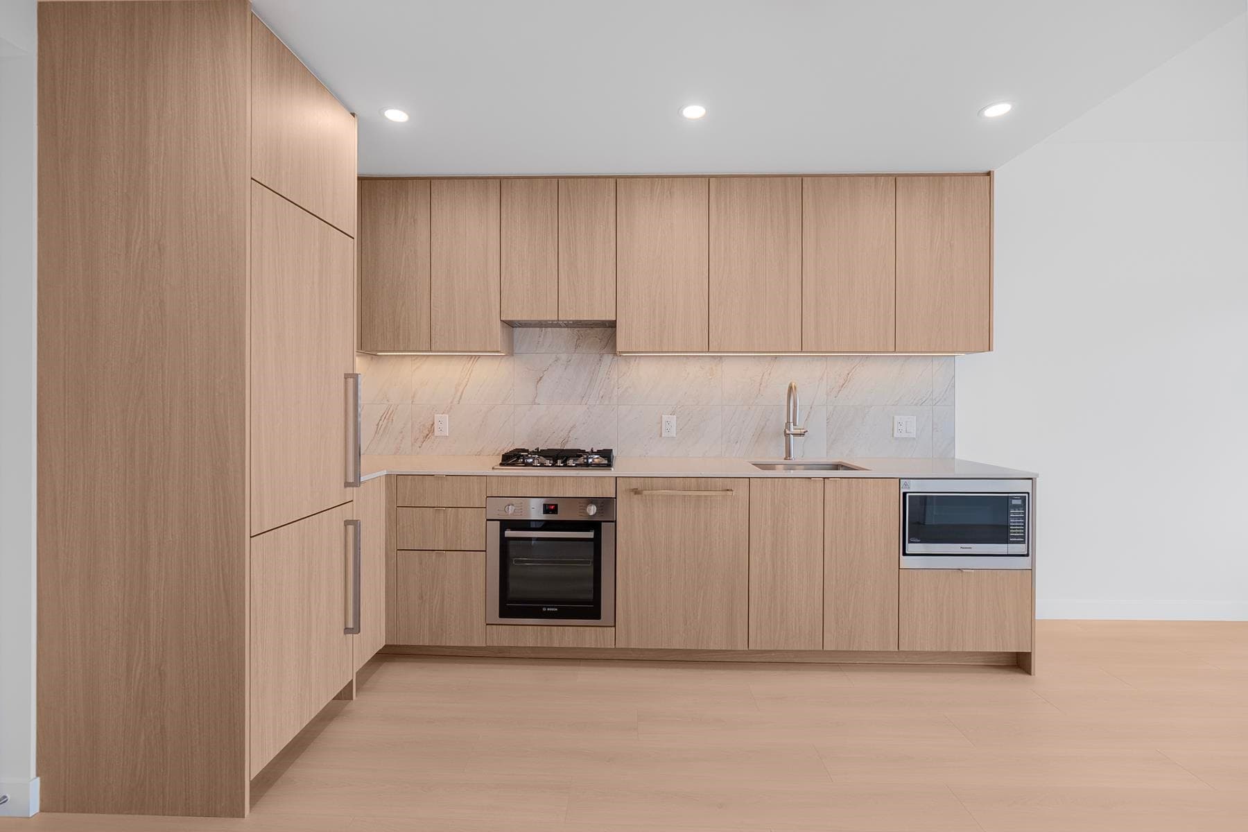 2xxx - 626 Claremont Street, Coquitlam, V3J 0T1 — photo 3