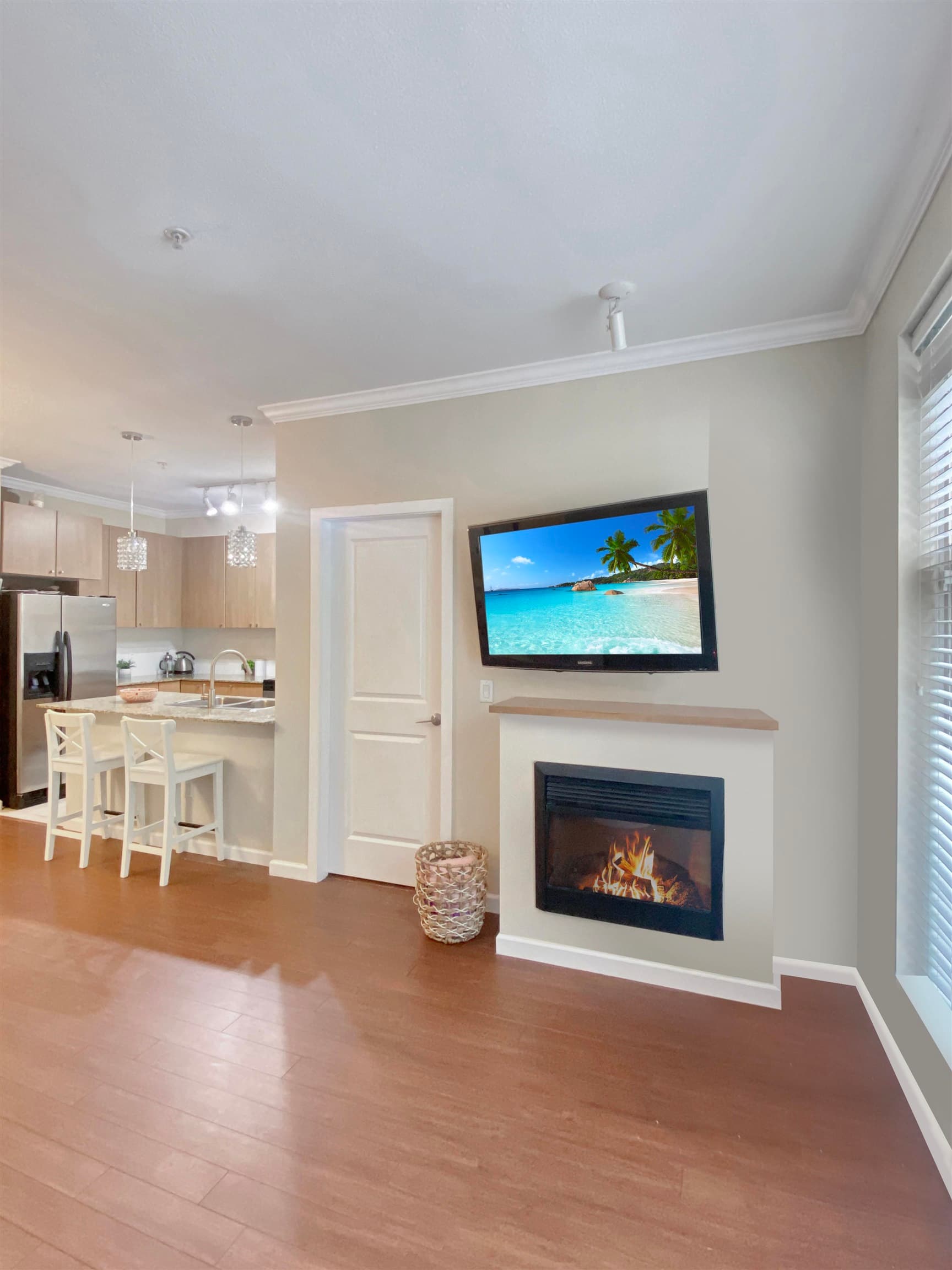 102 - 2477 Kelly Avenue, Port Coquitlam, V3C 0B3 — photo 3