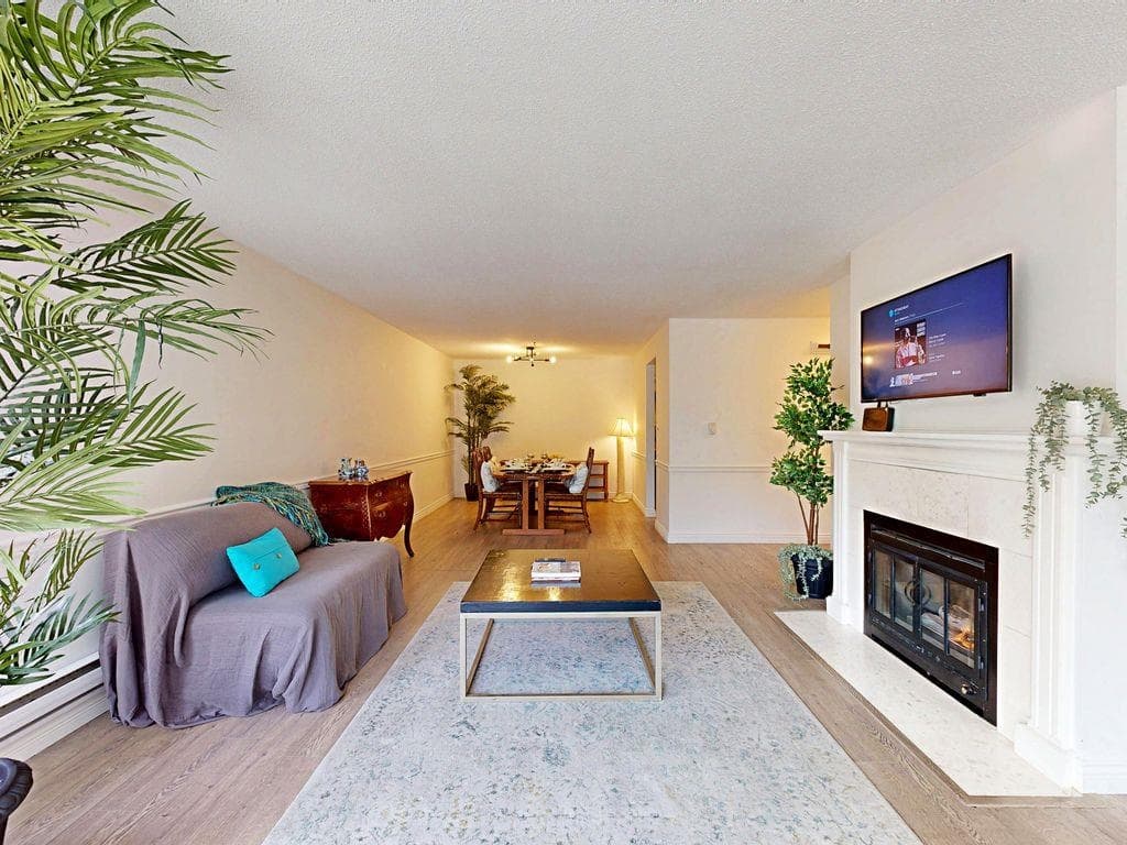 106 - 1467 Martin Street, White Rock, V4B 3W8 — photo 2
