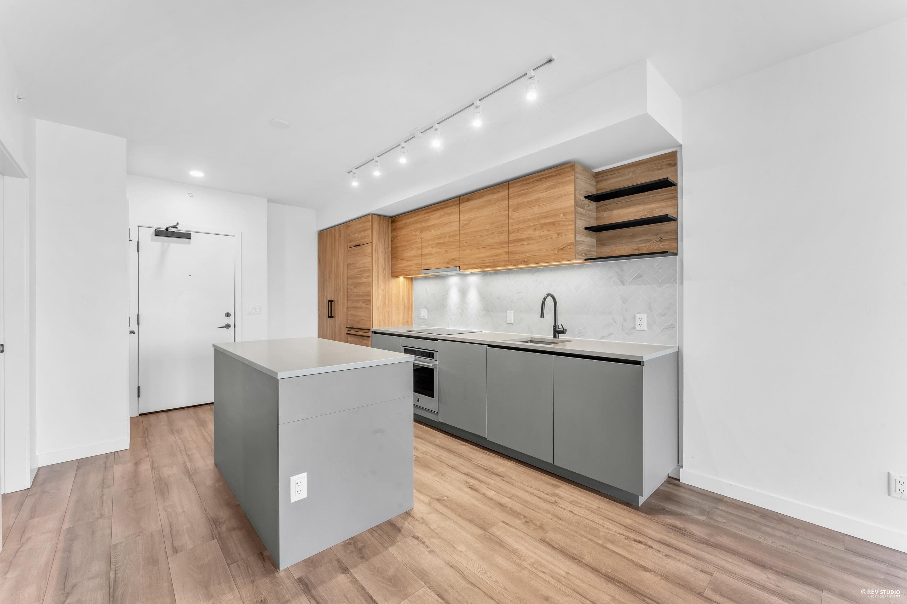 907 - 13428 105 Avenue, Surrey, V3T 0S6 — photo 4