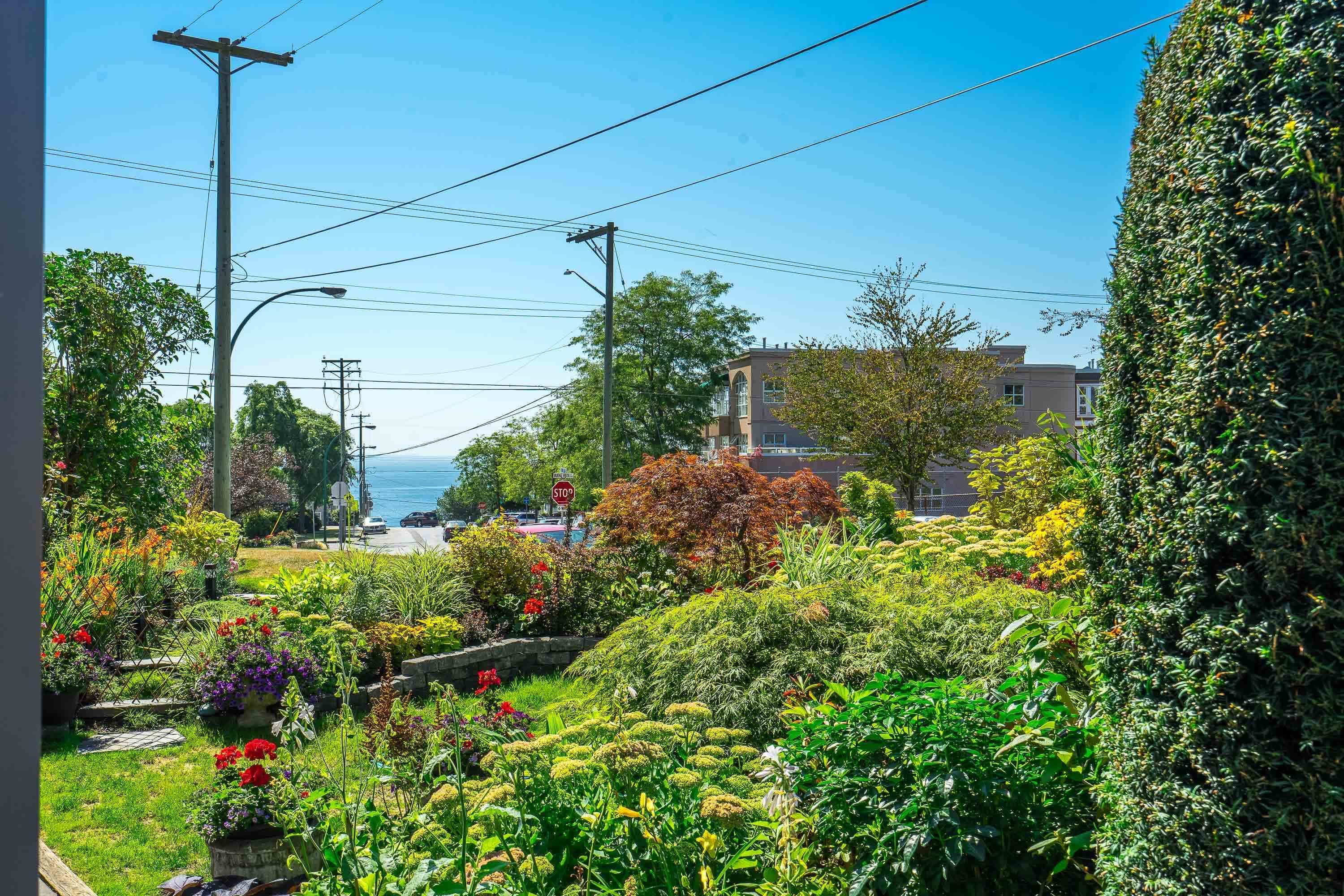 505 - 1220 Fir Street, White Rock, V4B 4B1 — photo 4