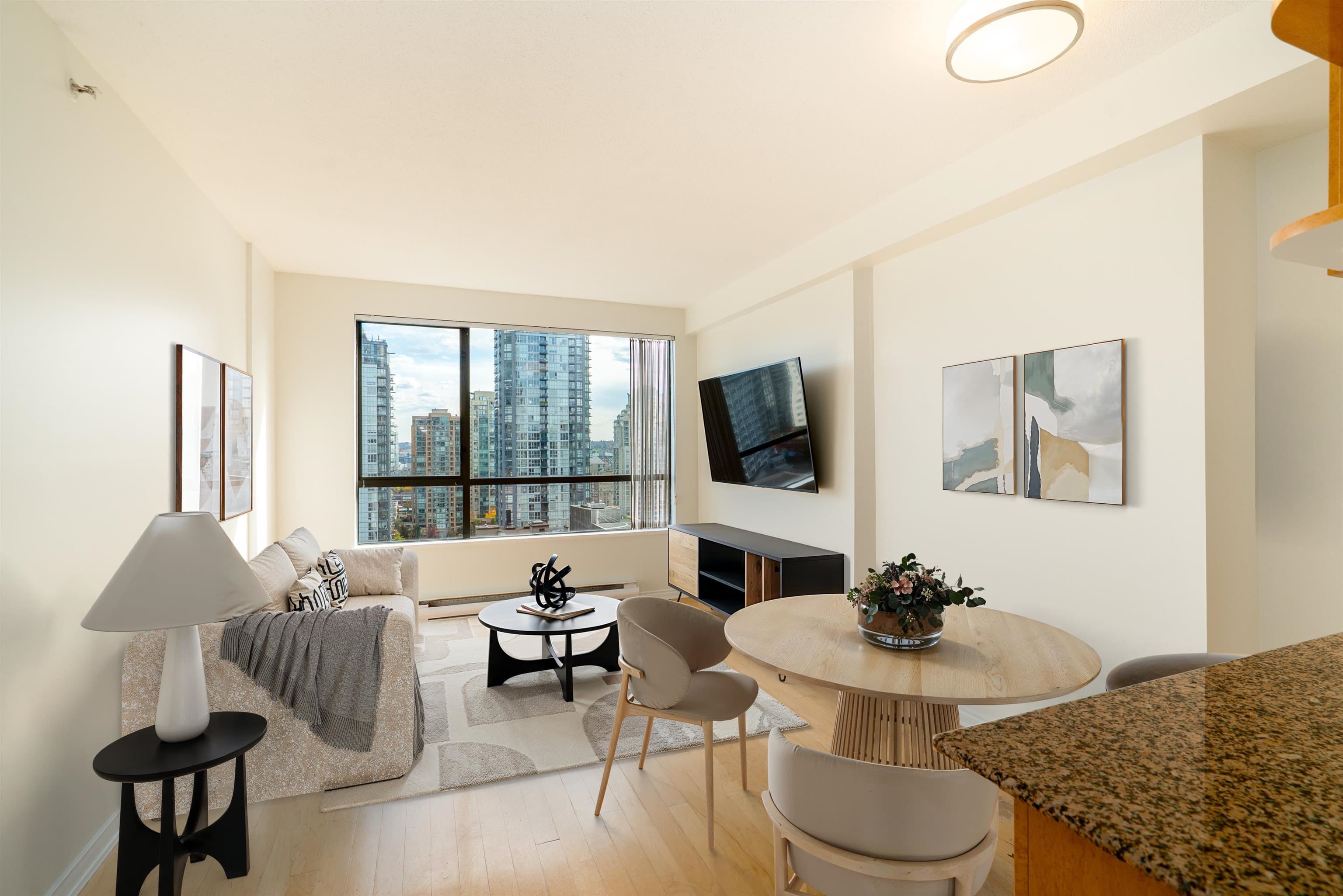 1704 - 1189 Howe Street, Vancouver, V6Z 2X4 — photo 3