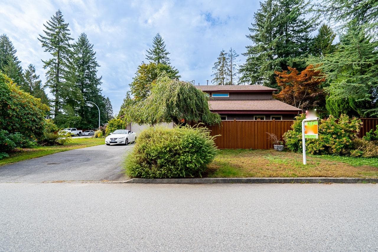 1623 Suffolk Avenue, Port Coquitlam, V3B 1H1 — photo 2