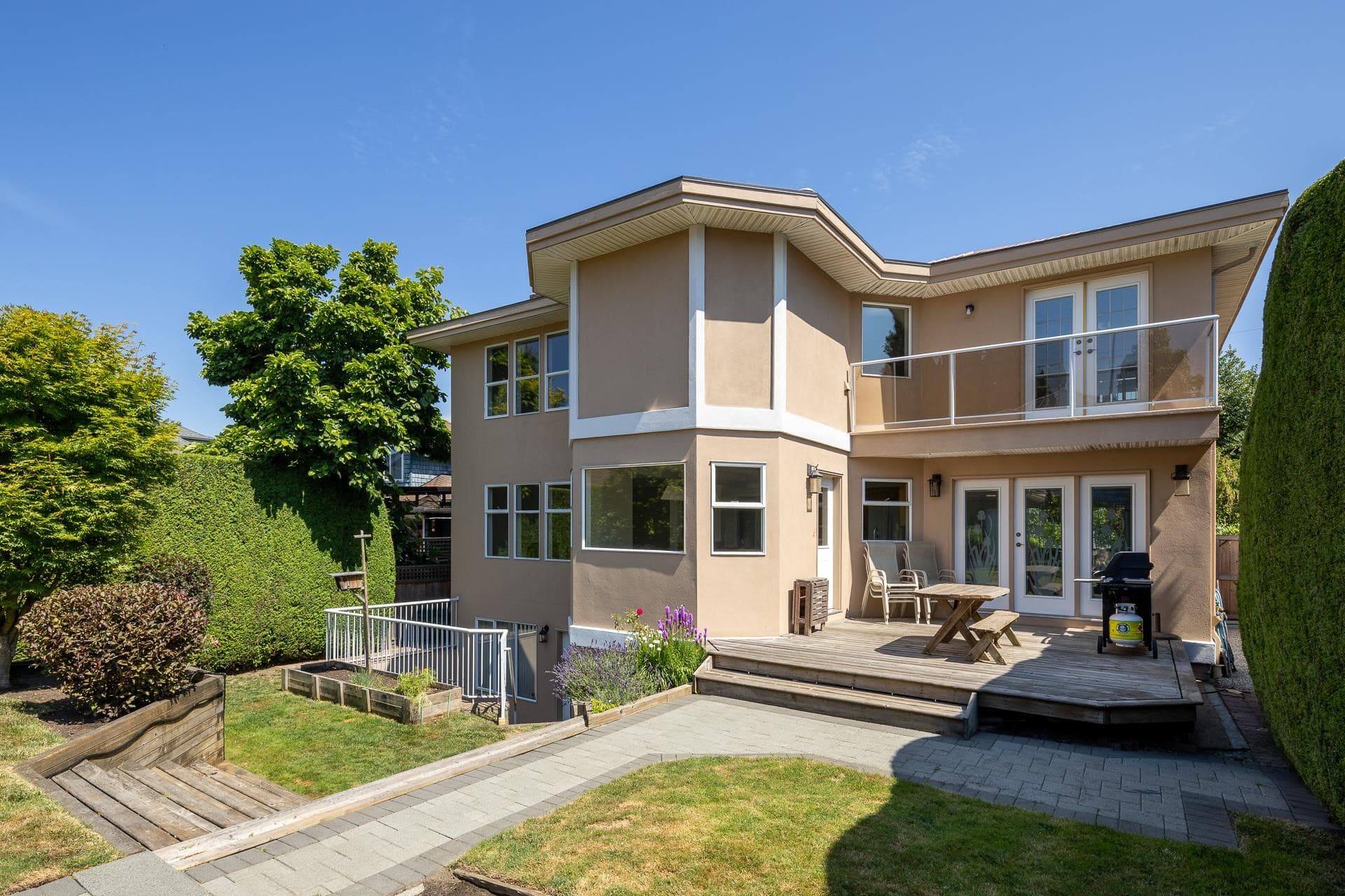 912 Fifth Street, New Westminster, V3L 2Y4 — photo 4