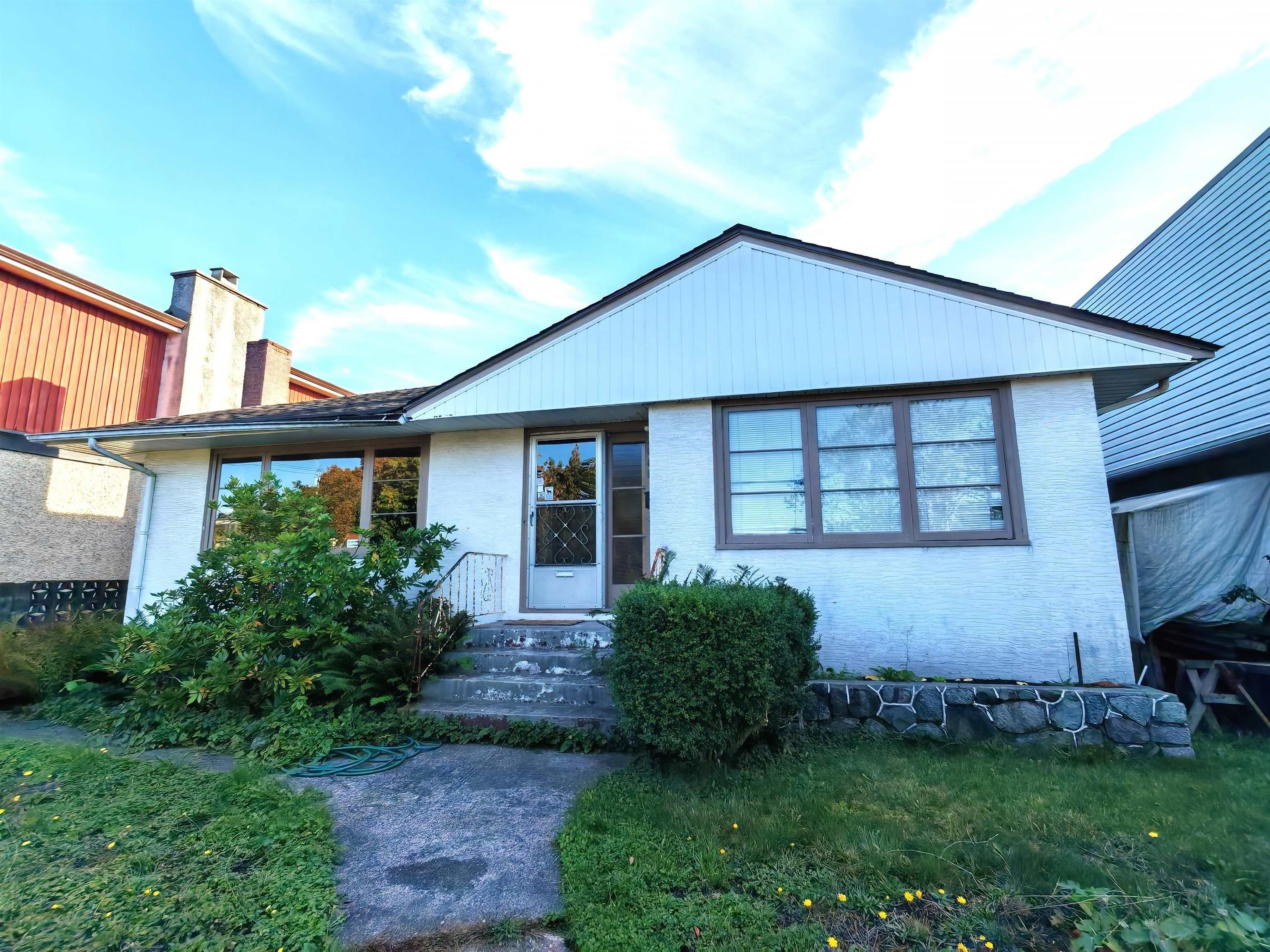 2686 E 3rd Avenue, Vancouver, V5M 1H2 — photo 2