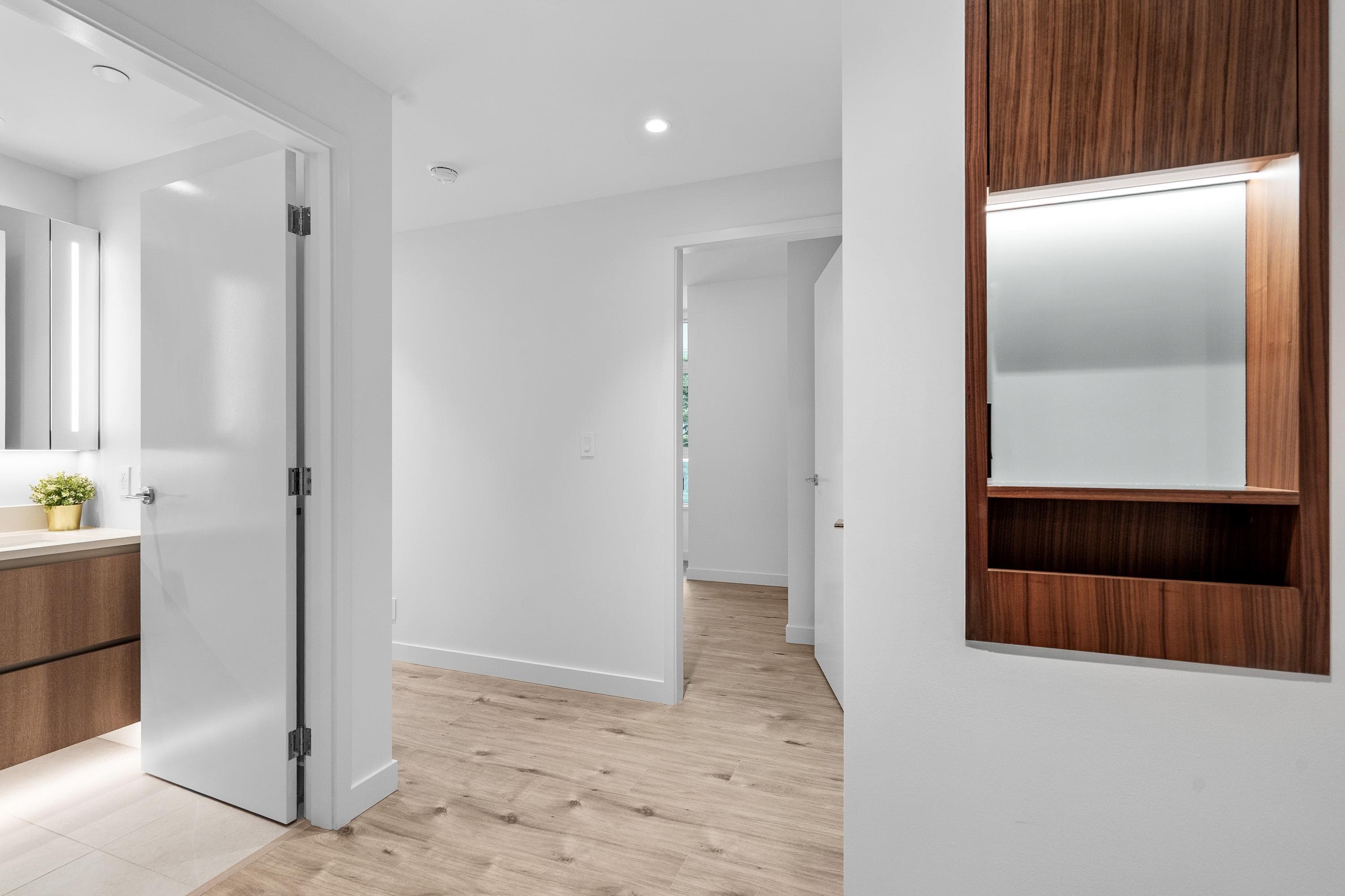 302 - 720 Farrow Street, Coquitlam, V3J 0P3 — photo 4