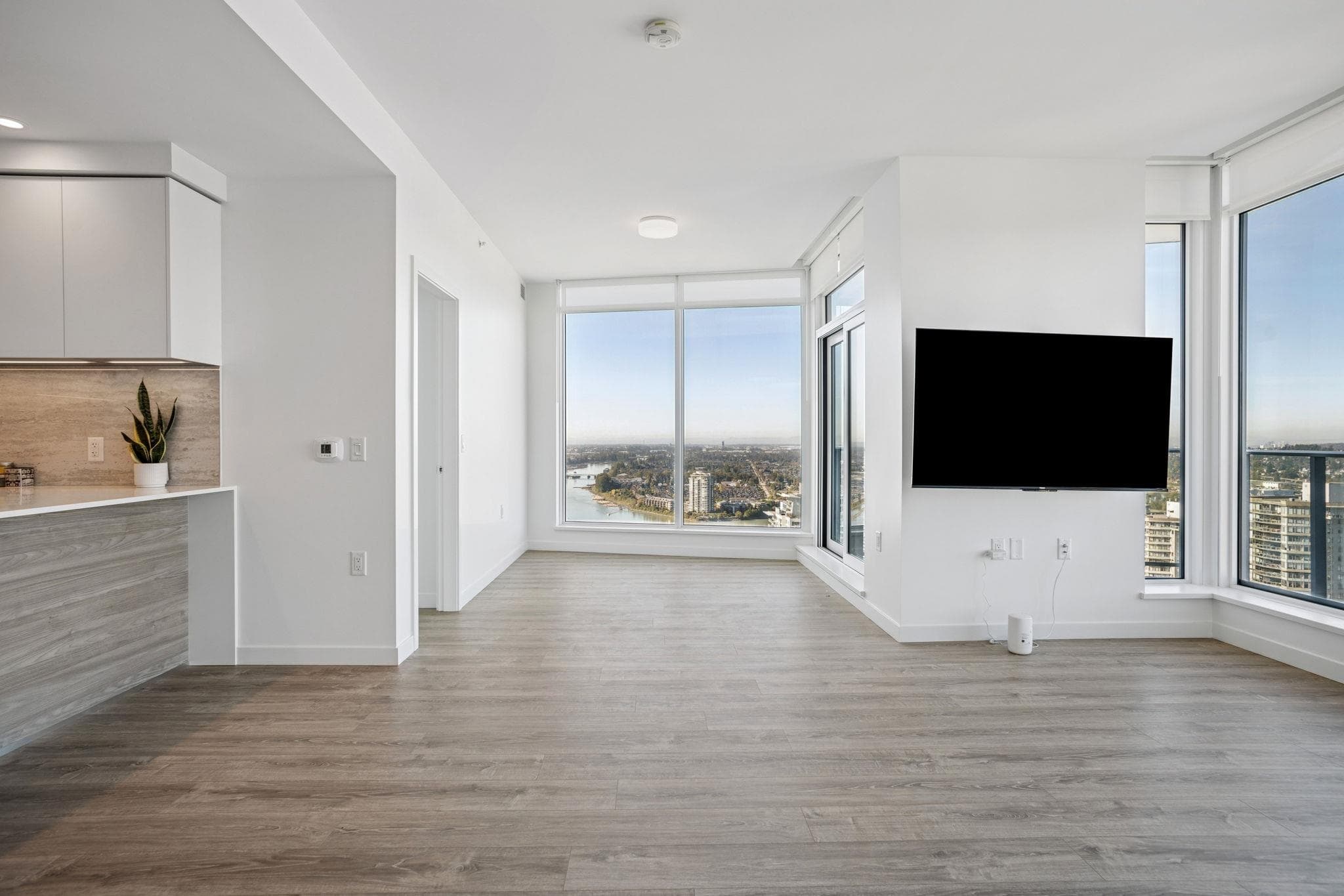 3703 - 680 Quayside Drive, New Westminster, V3M 0P2 — photo 5