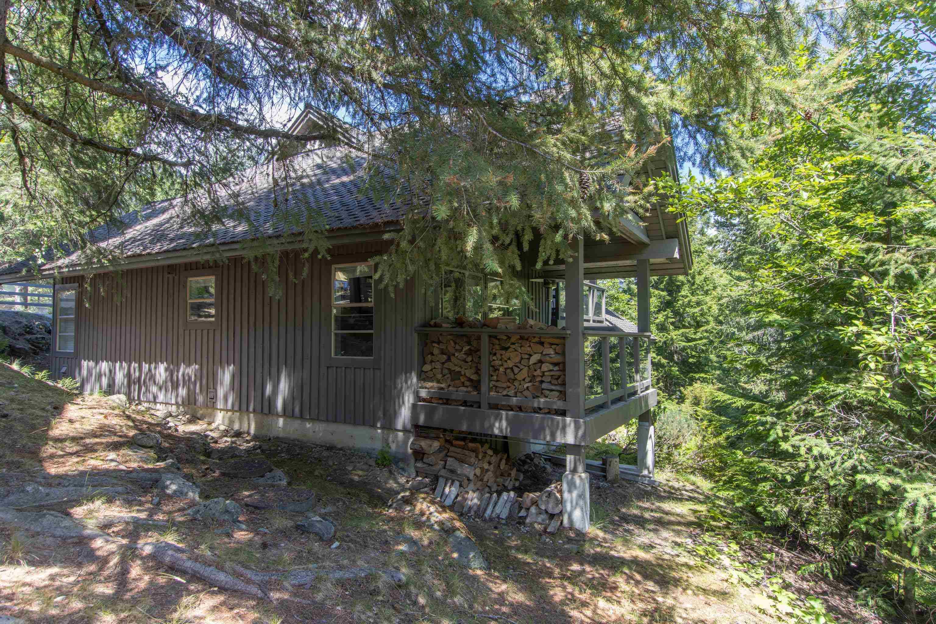 302 - 3050 Hillcrest Drive, Whistler, V0N 1B3 — photo 3