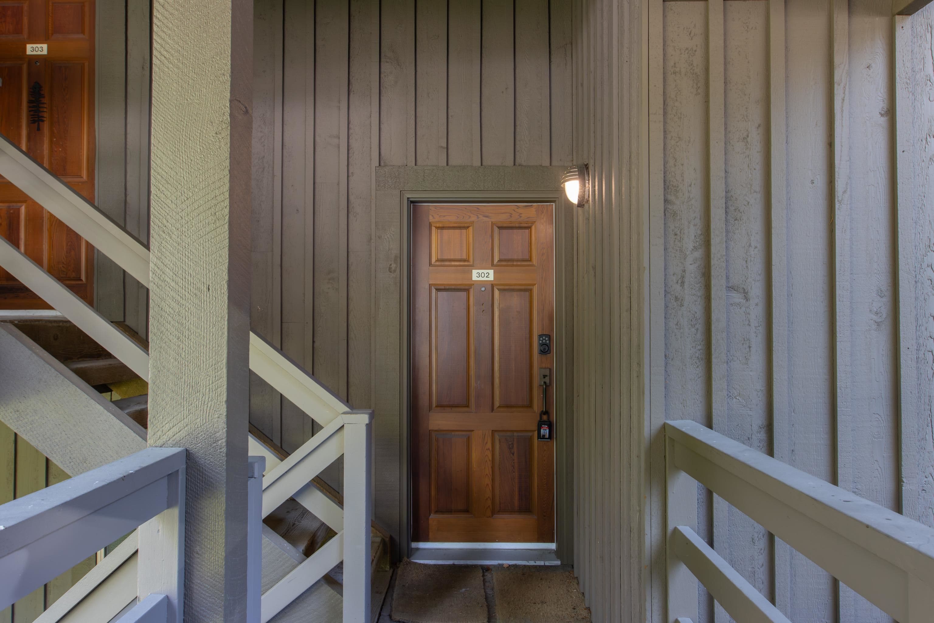 302 - 3050 Hillcrest Drive, Whistler, V0N 1B3 — photo 5