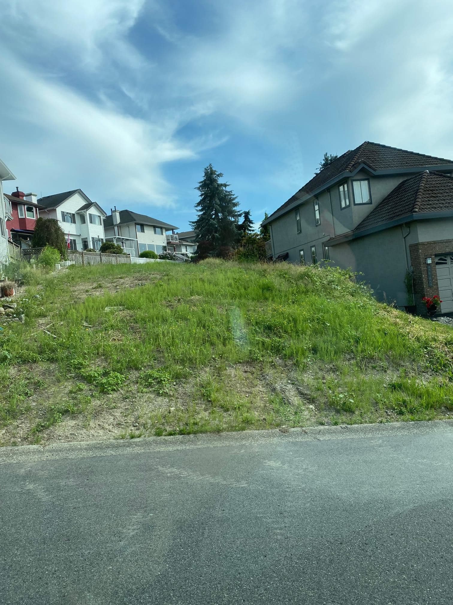 2658 Klassen Court, Port Coquitlam, V3C 5Y8 — photo 2