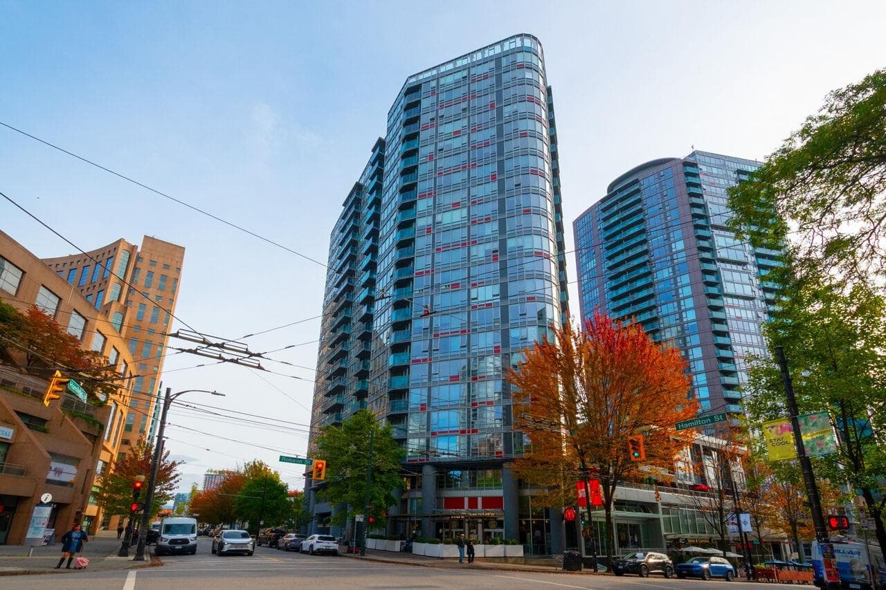 805 - 788 Hamilton Street, Vancouver, V6B 0E9 — photo 1