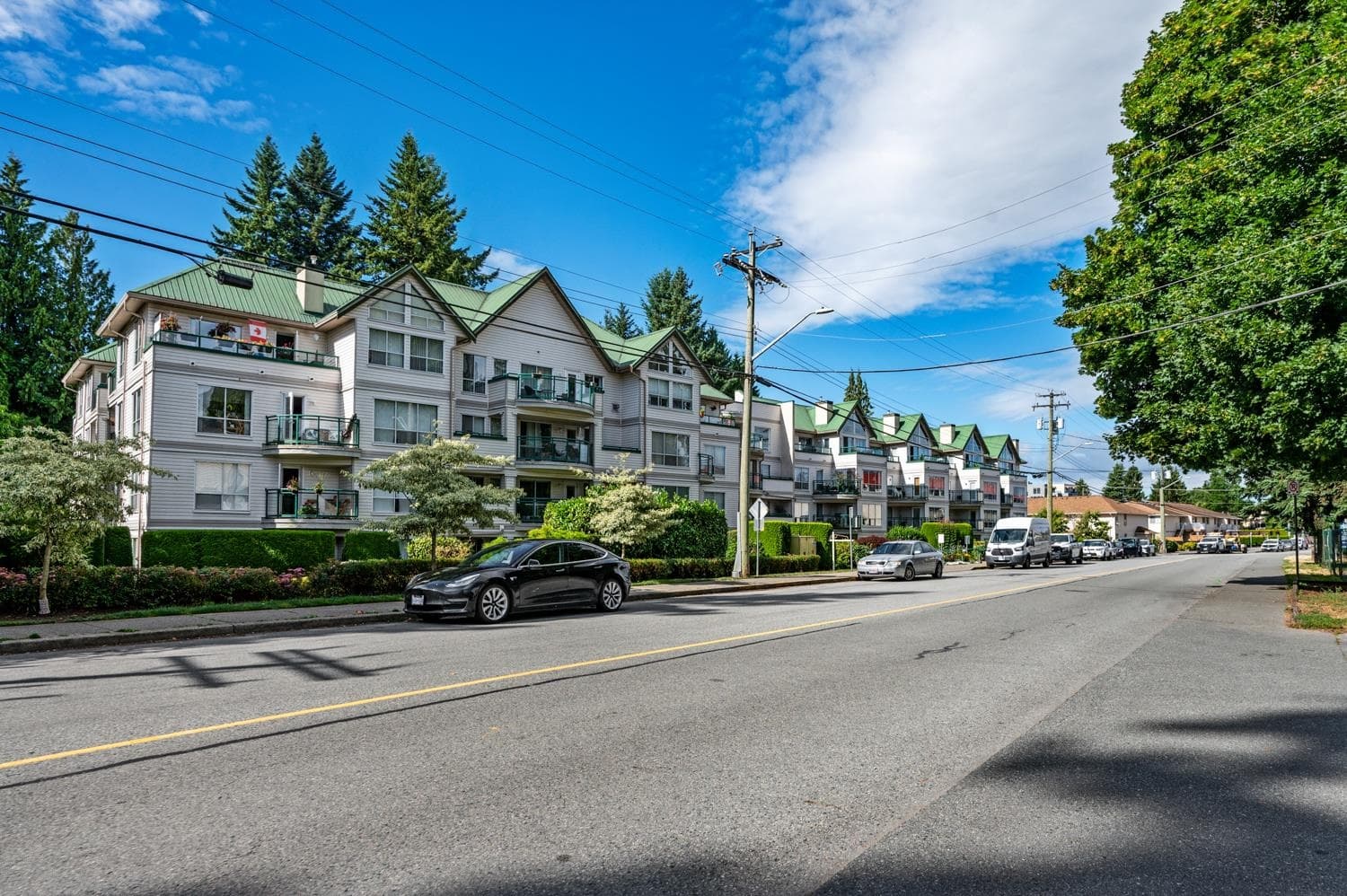 407 - 33280 E Bourquin Crescent, Abbotsford, V2S 7K2 — photo 2