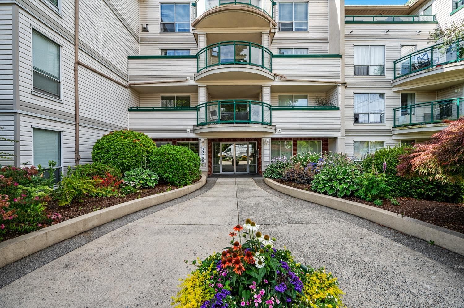 407 - 33280 E Bourquin Crescent, Abbotsford, V2S 7K2 — photo 4