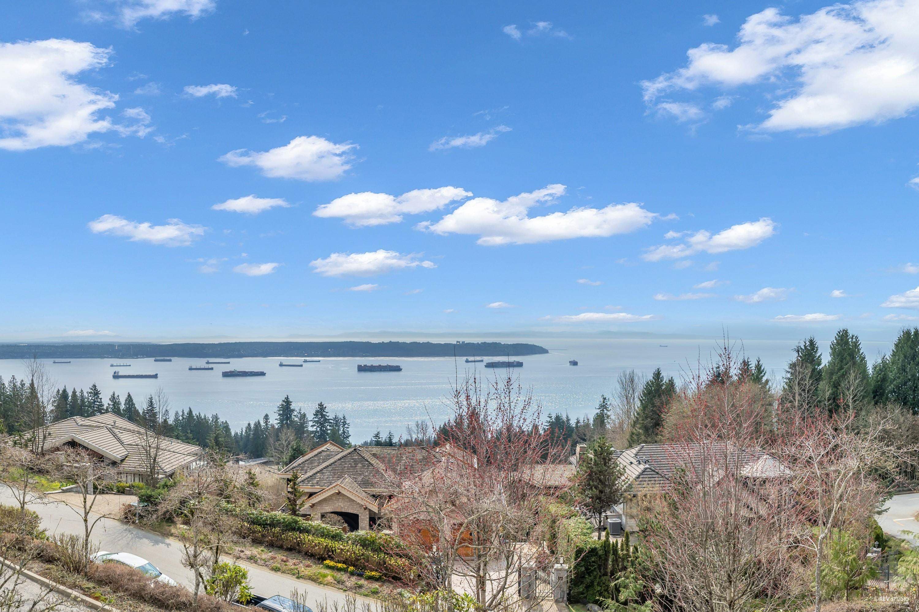 102 - 2575 Garden Court, West Vancouver, V7S 0A2 — photo 2