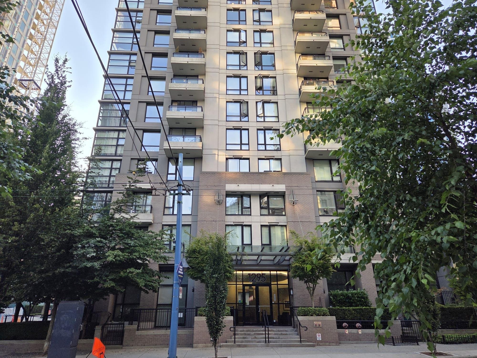 302 - 1295 Richards Street, Vancouver