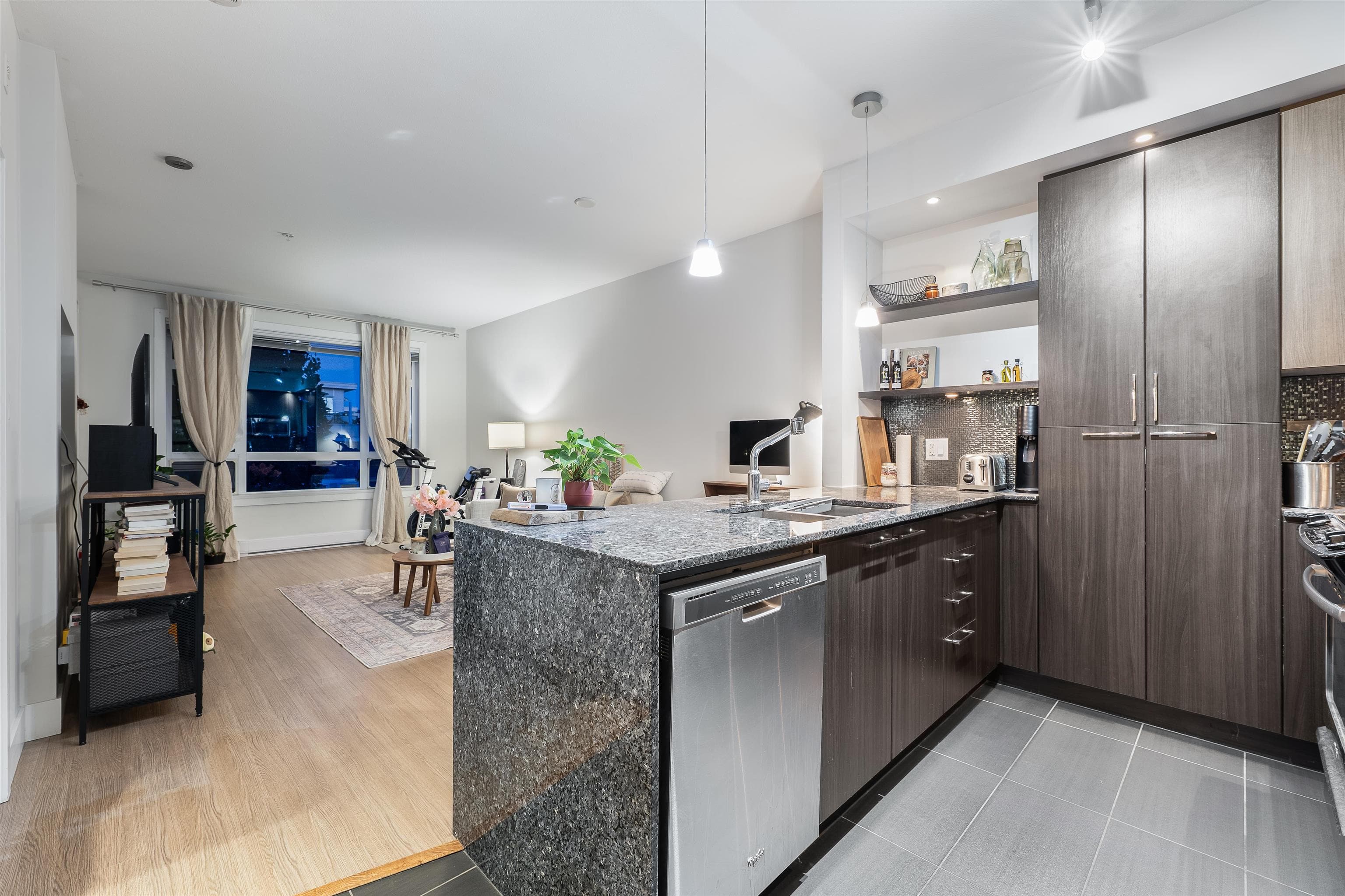 A318 - 20211 66 Avenue, Langley, V2Y 0L4 — photo 2