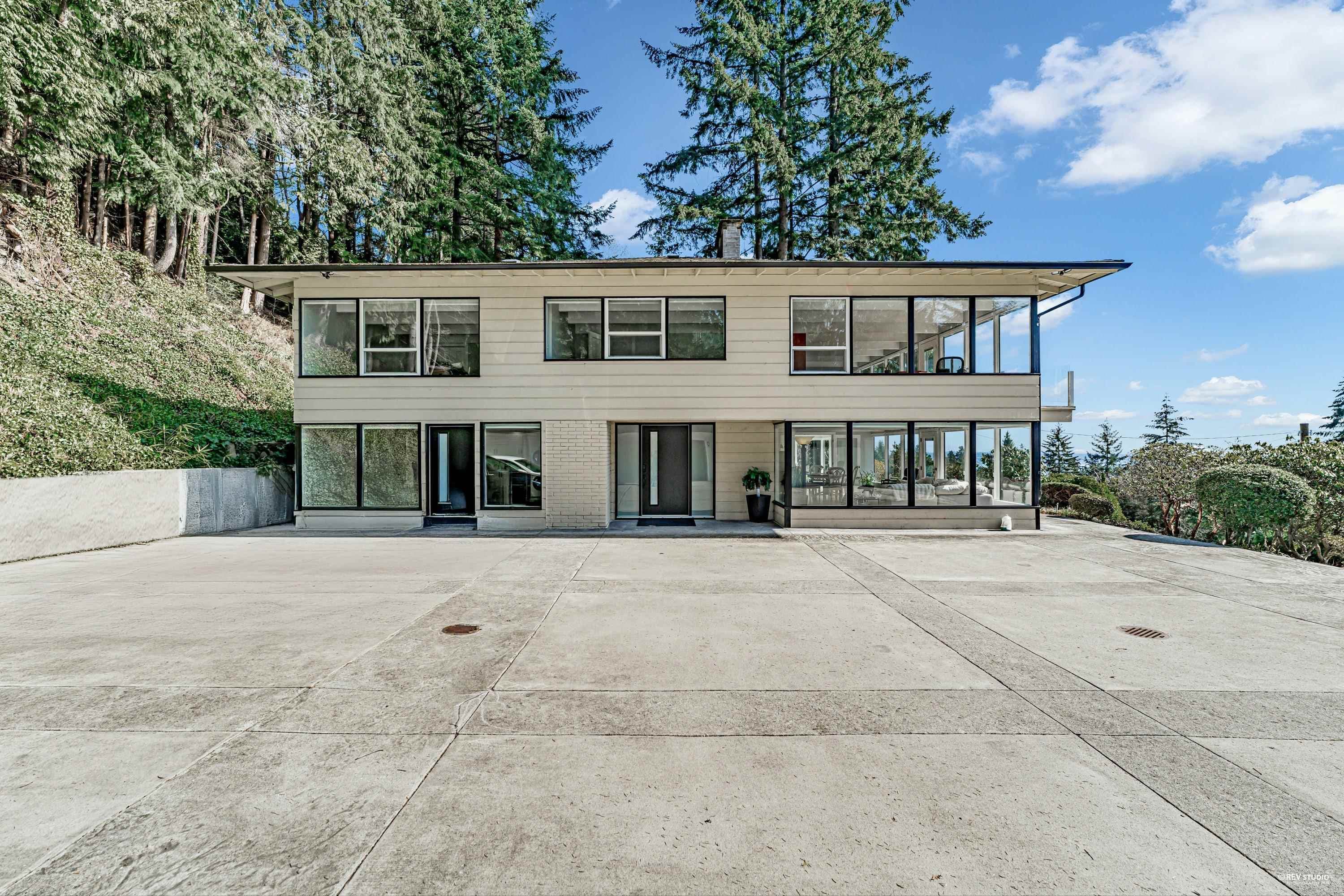 2755 Skilift Place, West Vancouver, V7S 2T6 — photo 2