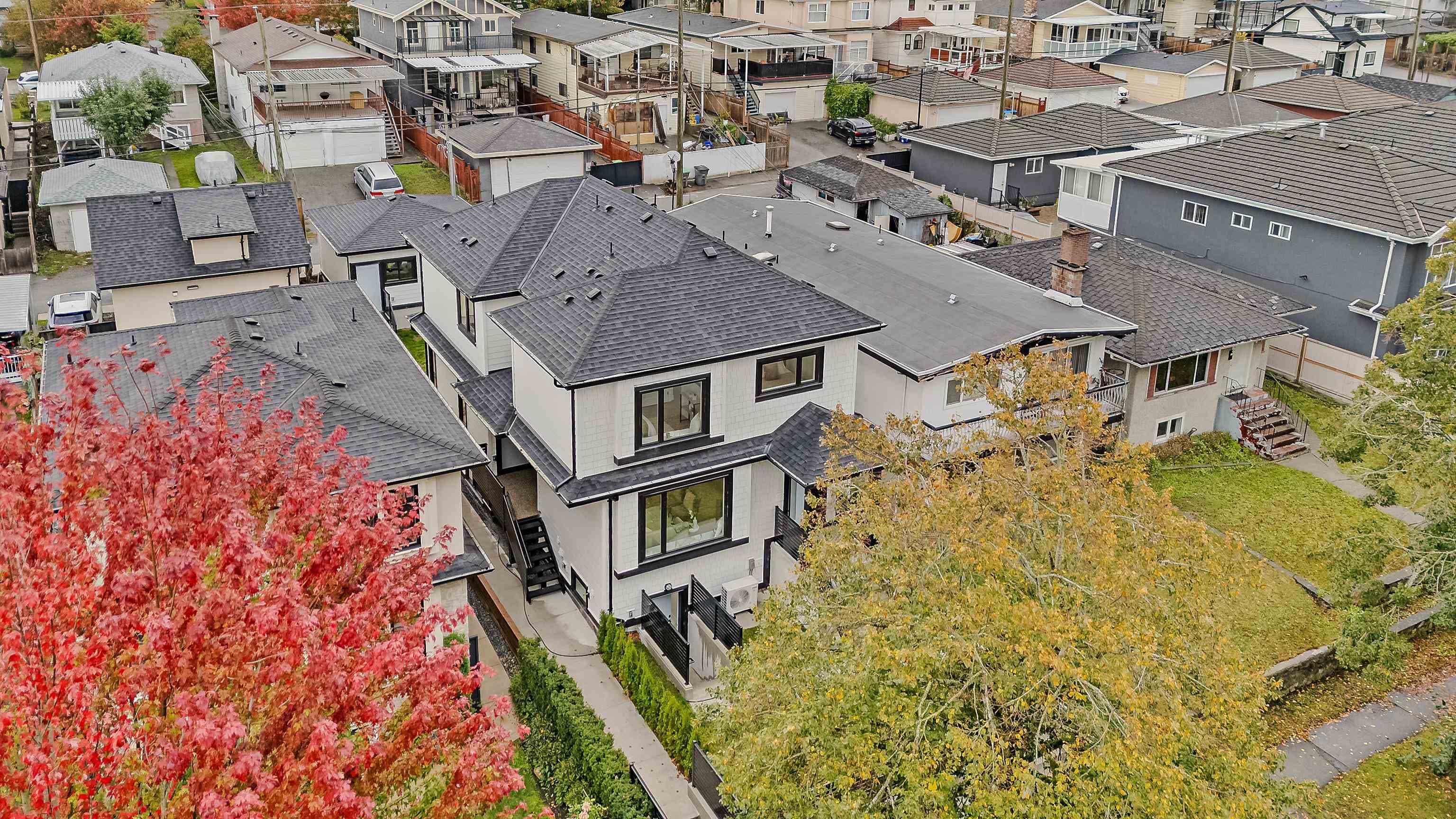 1 - 585 E 60th Avenue, Vancouver, V5X 2A2 — photo 3