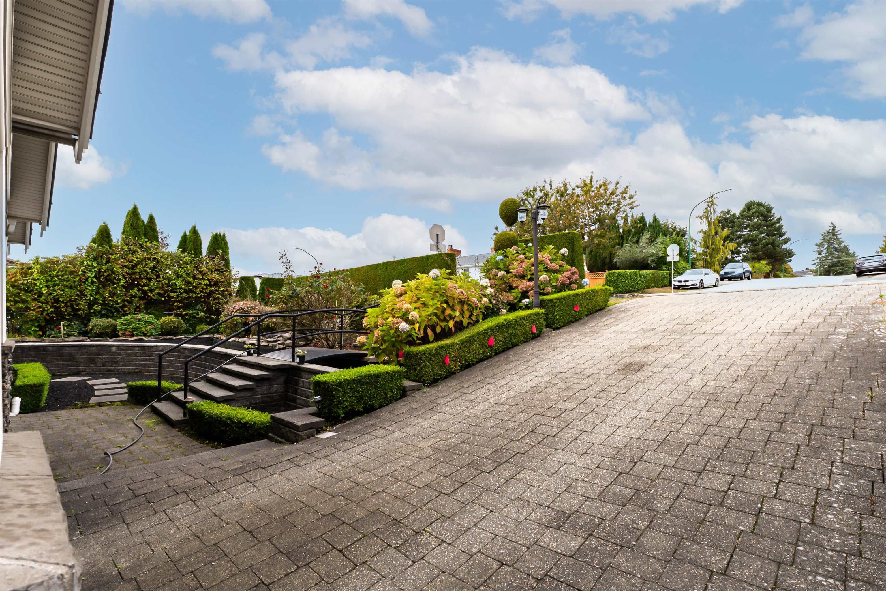 5290 Pandora Street, Burnaby, V5B 1L6 — photo 5