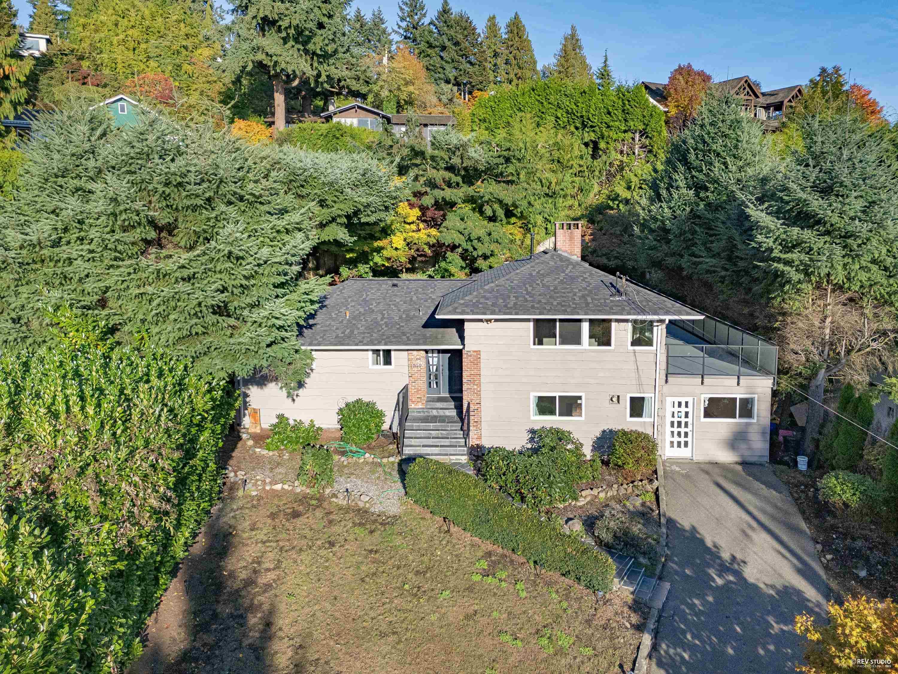 1910 27th Street, West Vancouver