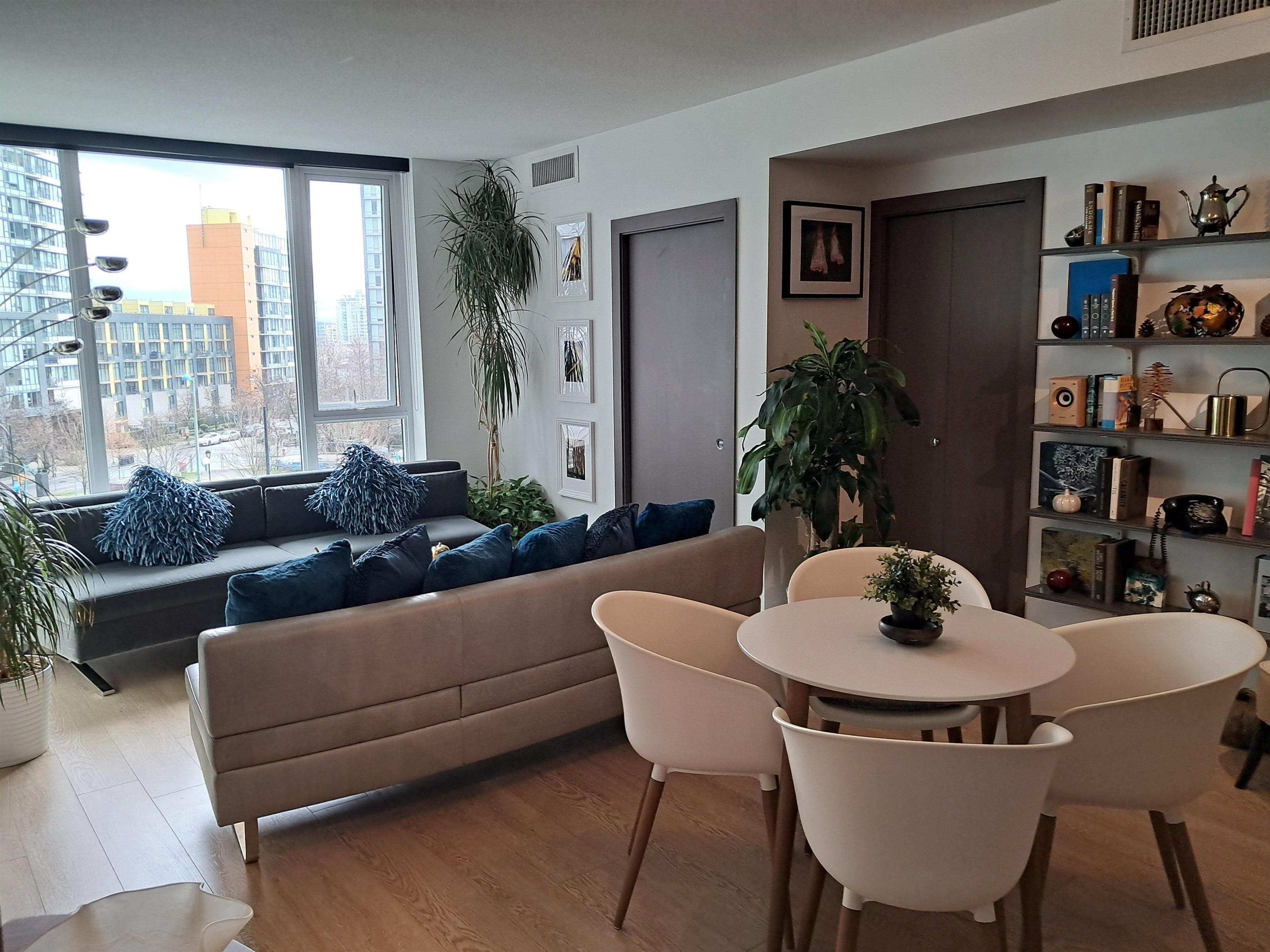 68 Smithe Street, Vancouver, V6B 0P3 — photo 1