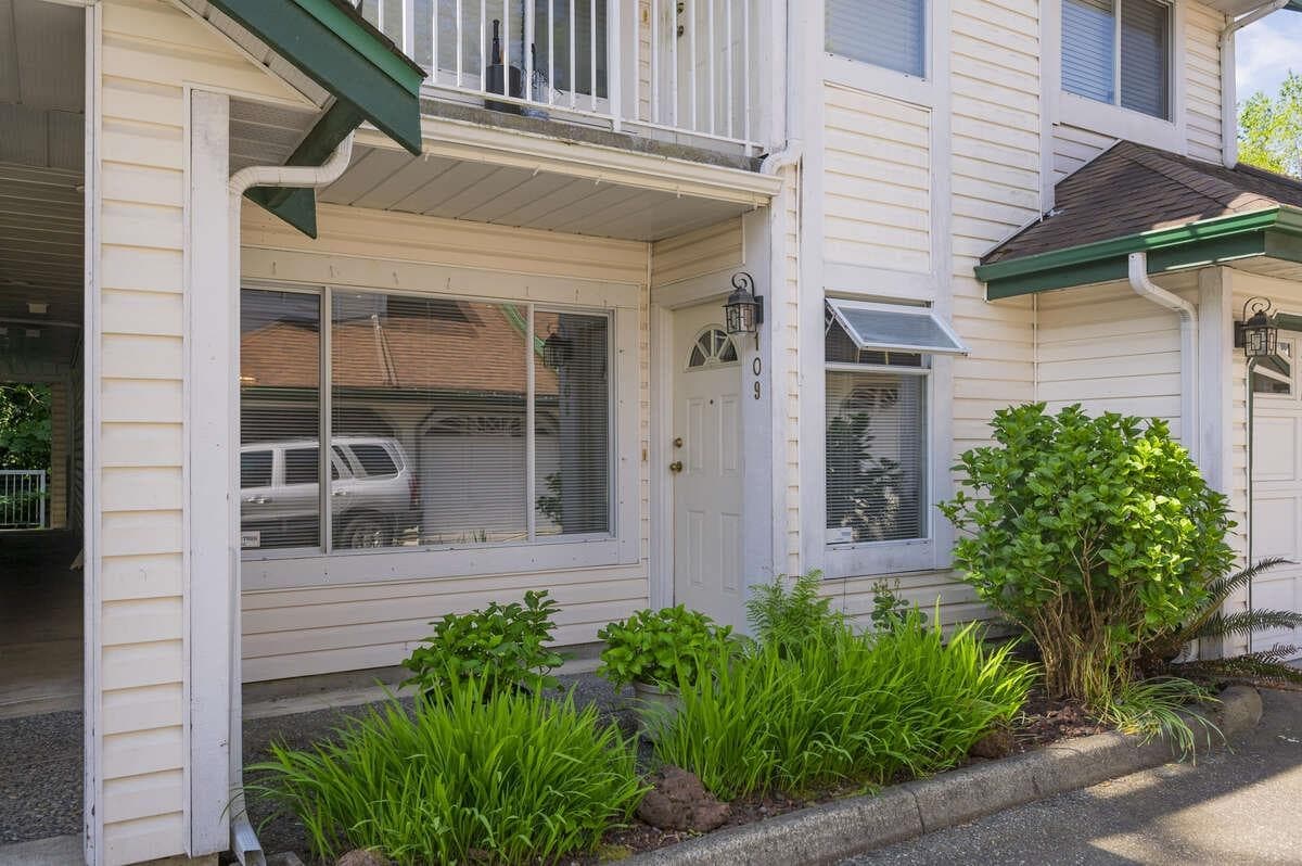109 - 10308 155a Street, Surrey, V3R 4K5 — photo 4