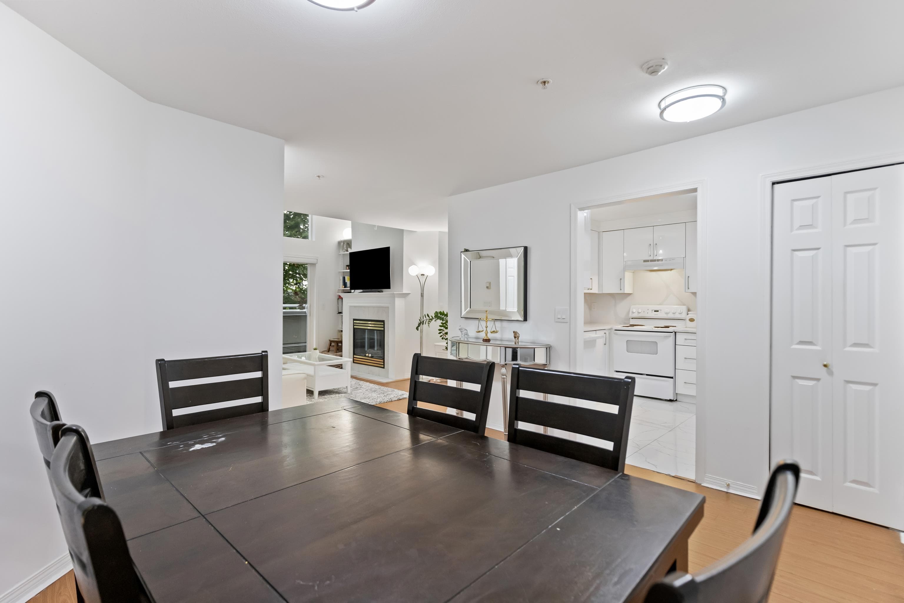 404 - 12125 75a Avenue, Surrey, V3W 1B9 — photo 5
