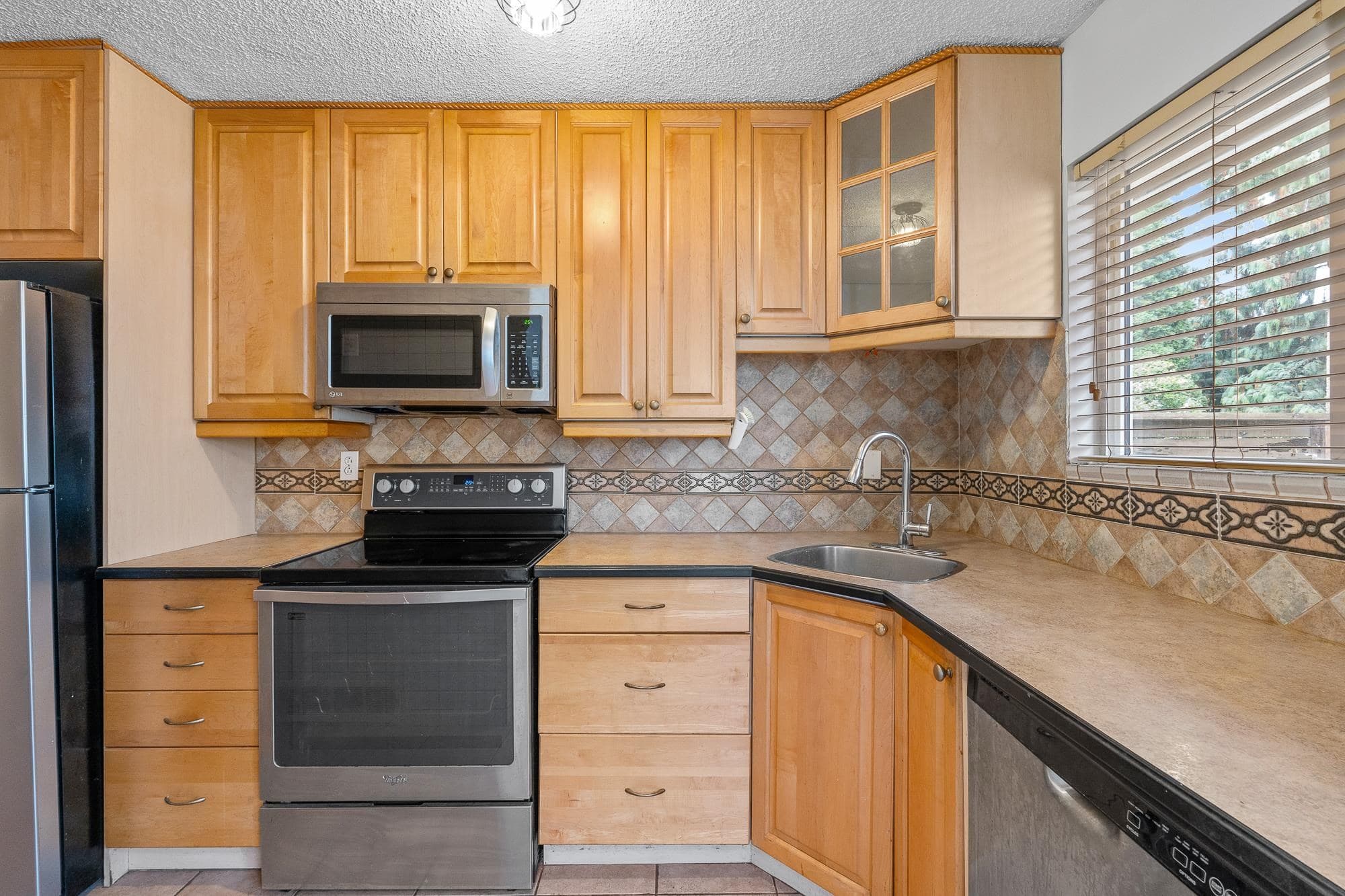 3027 Firbrook Place, Coquitlam, V3C 4B2 — photo 5