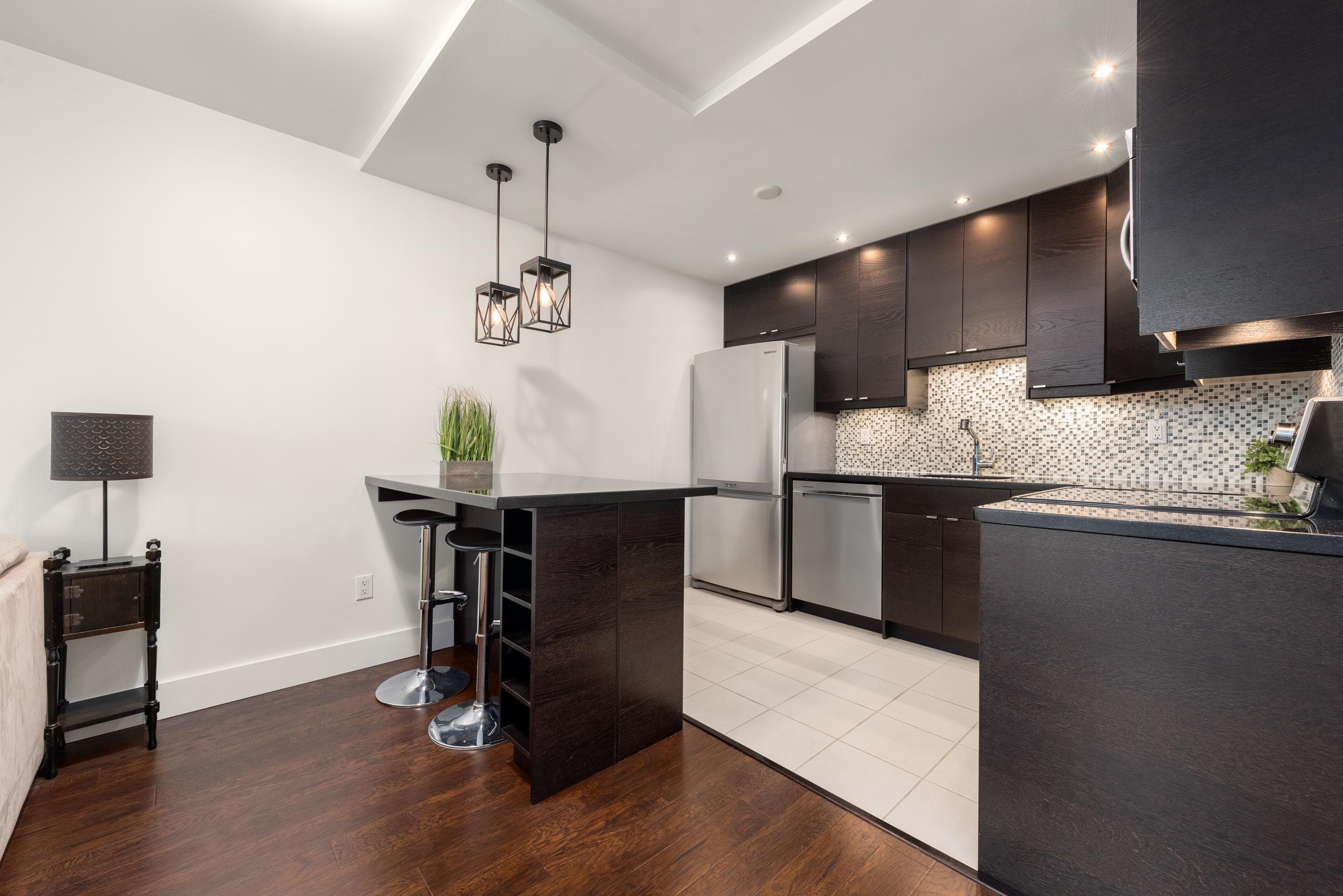 305 - 145 St Georges Avenue, North Vancouver, V7L 3G8 — photo 3