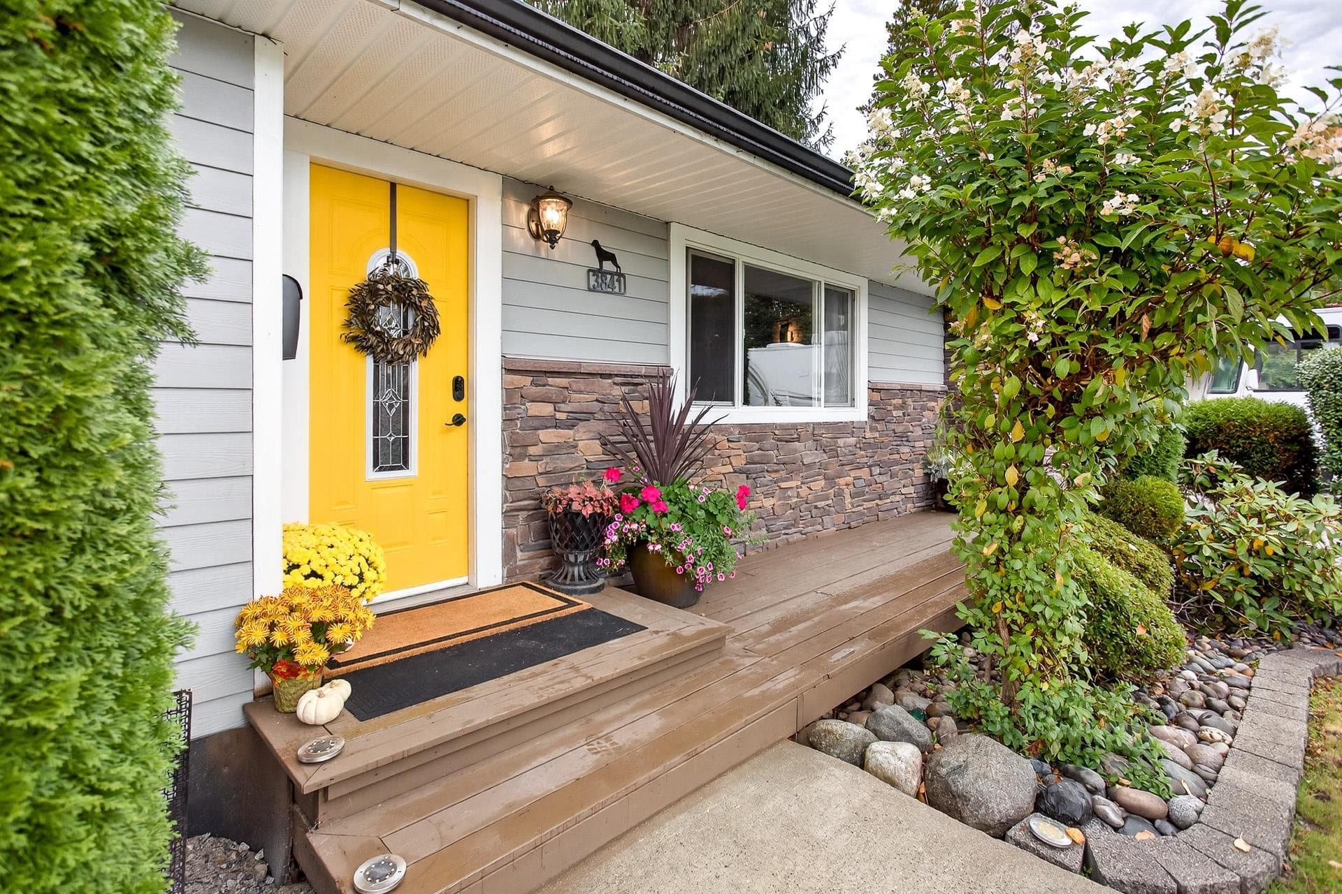 3841 St. Thomas Street, Port Coquitlam, V3B 2Z2 — photo 3