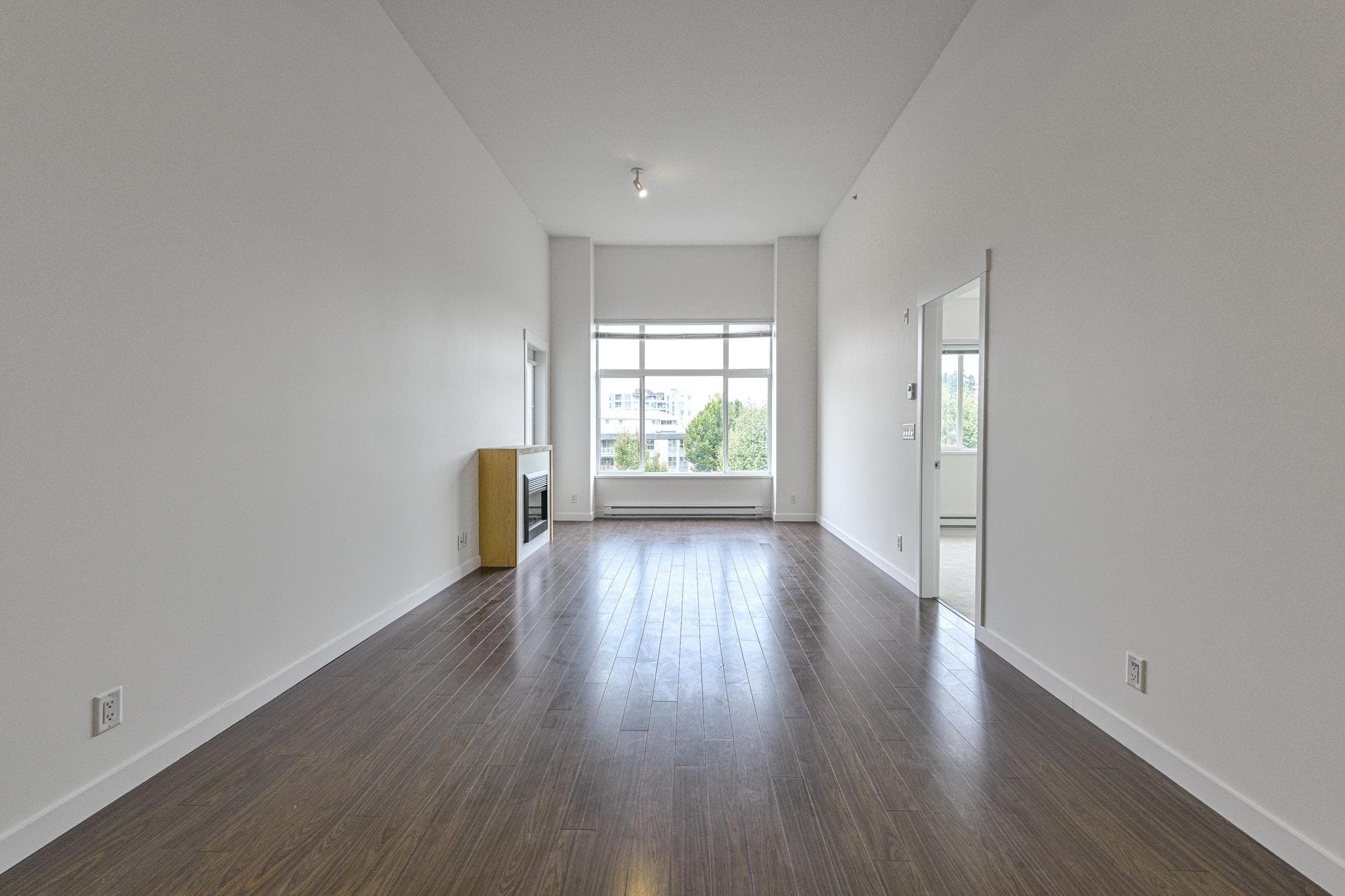 401 - 2943 Nelson Place, Abbotsford, V2S 0C8 — photo 2