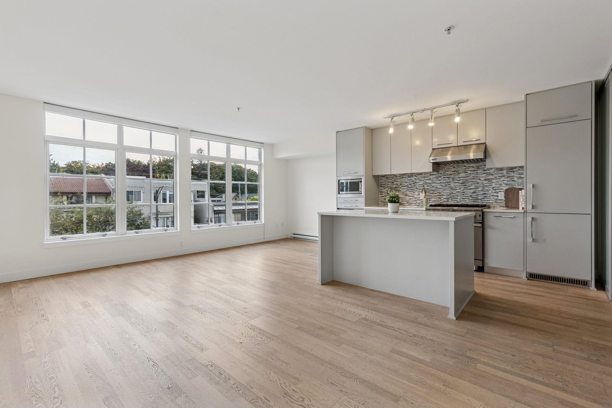 306 - 4355 W 10th Avenue, Vancouver, V6R 2H6 — photo 5