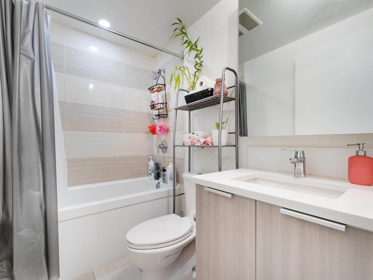 2311 - 13308 Central Avenue, Surrey, V3T 0M4 — photo 3