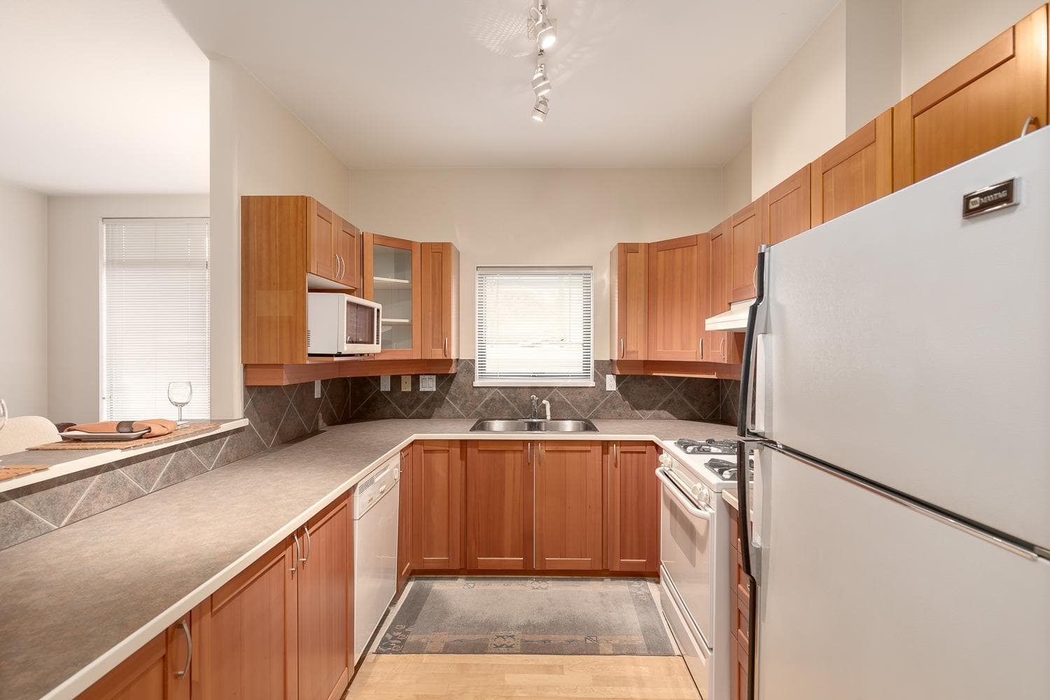 302 - 2688 Vine Street, Vancouver, V6K 4T6 — photo 3