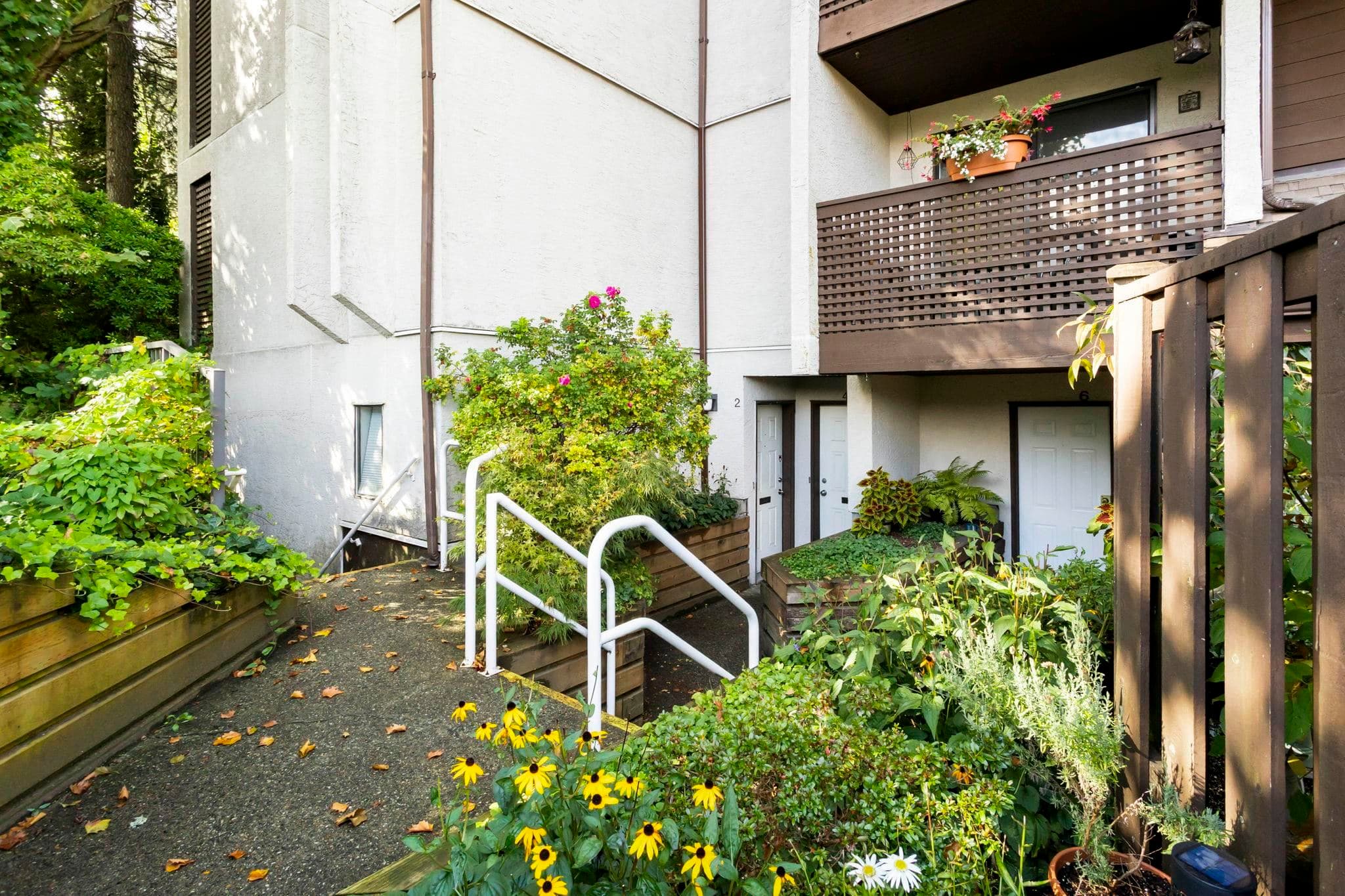 6 - 340 Ginger Drive, New Westminster, V3L 5L7 — photo 3