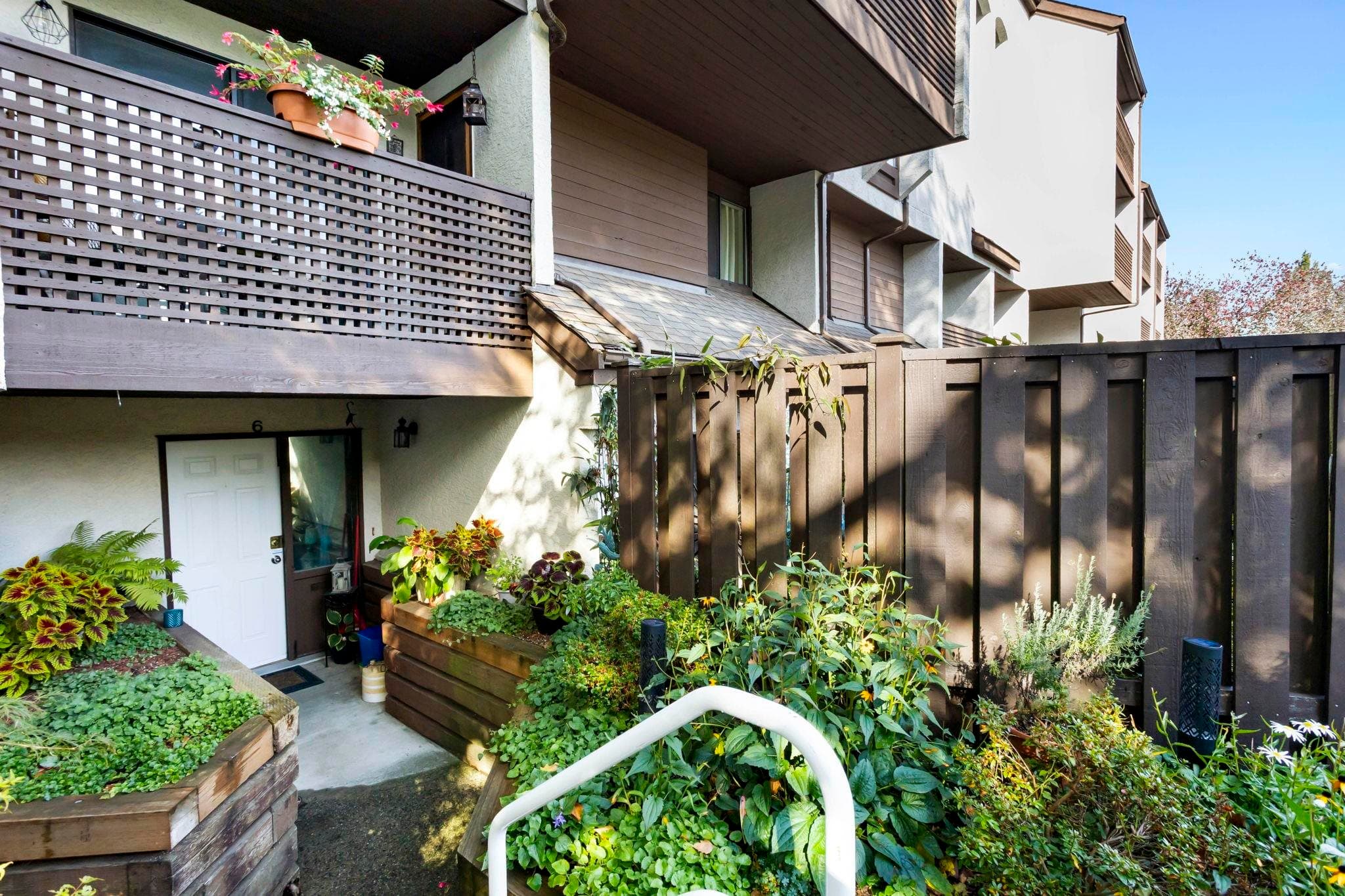 6 - 340 Ginger Drive, New Westminster, V3L 5L7 — photo 4