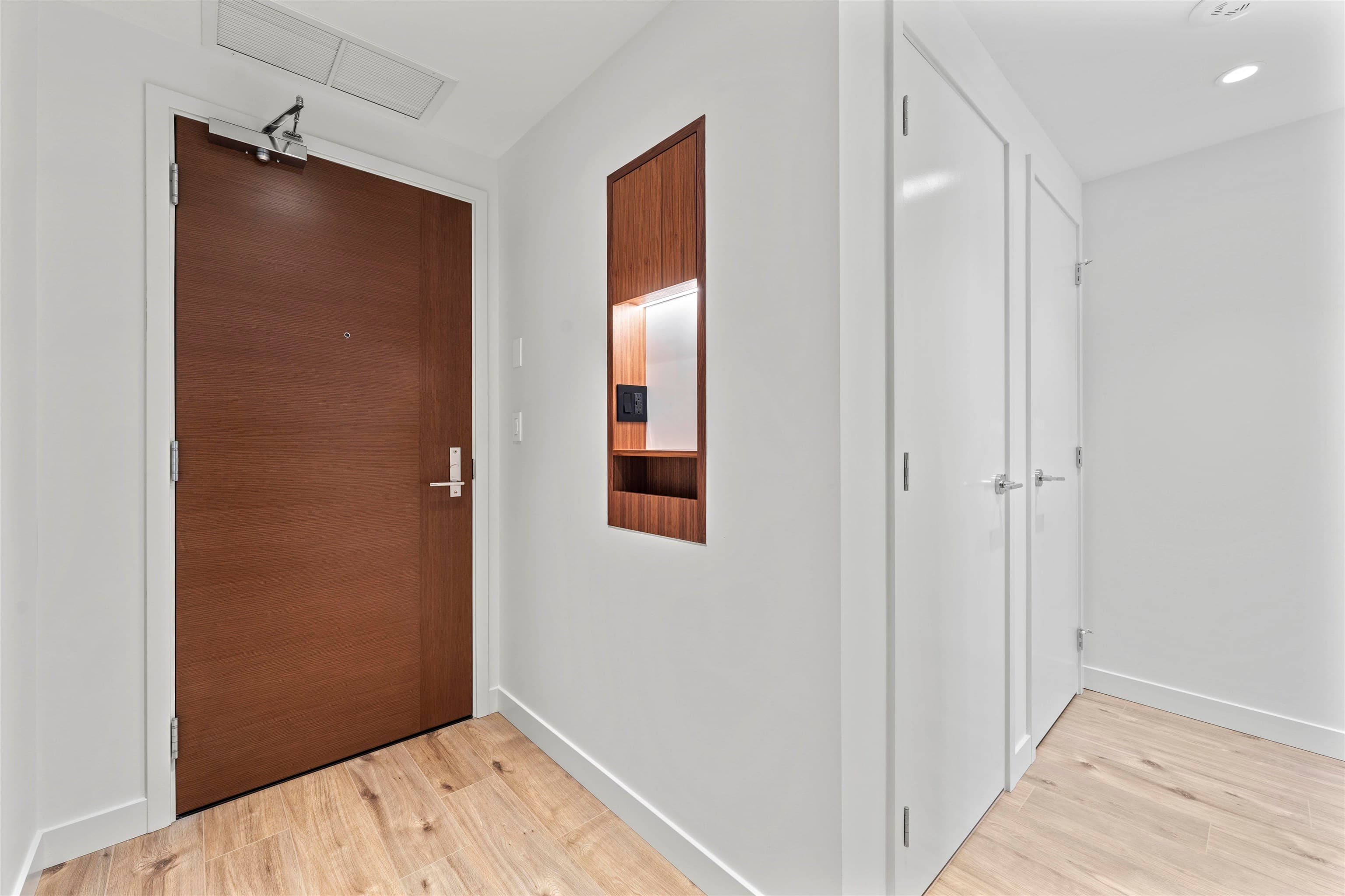 1305 - 720 Farrow Street, Coquitlam, V3J 0P3 — photo 2