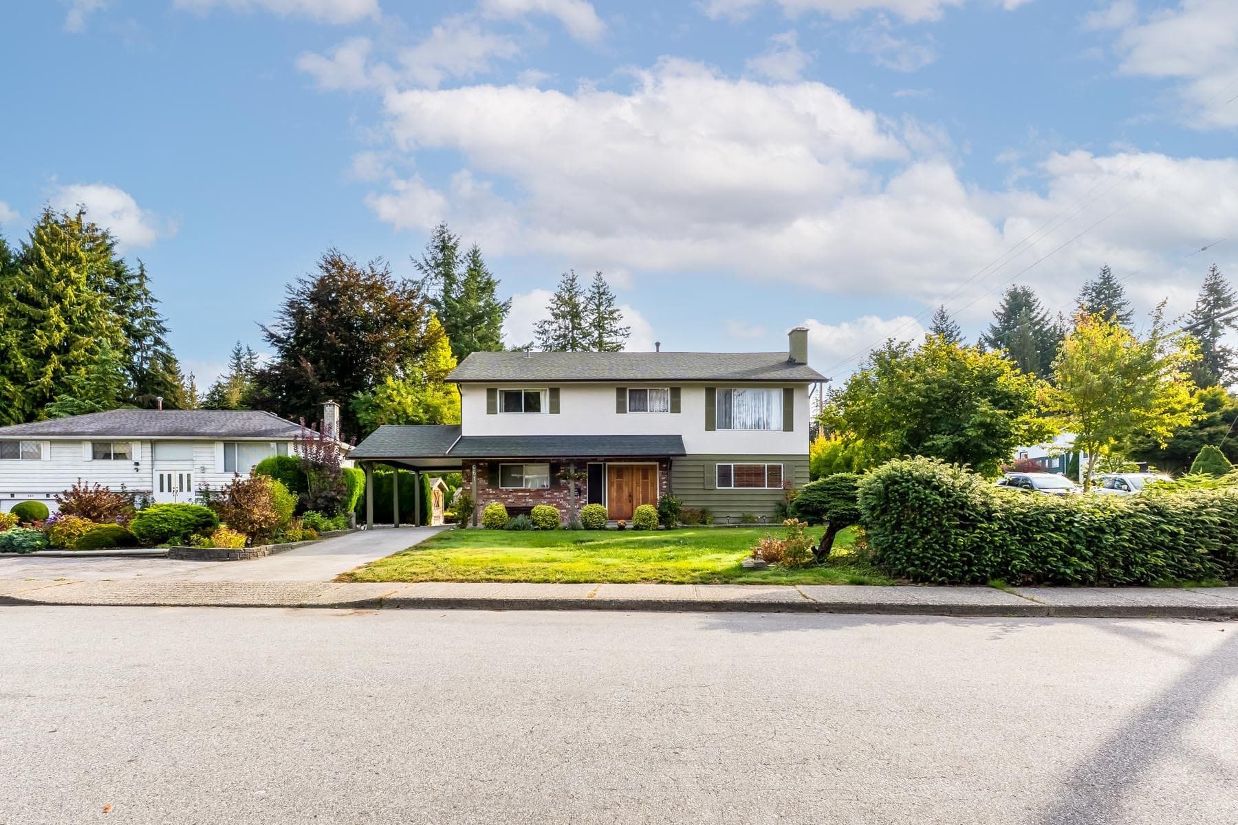 661 Cypress Street, Coquitlam, V3J 6L3 — photo 2