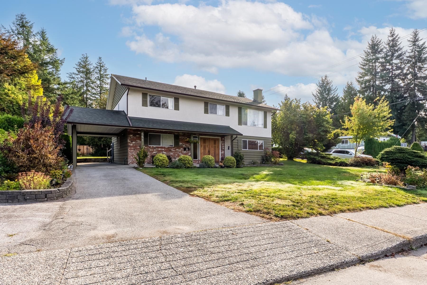 661 Cypress Street, Coquitlam