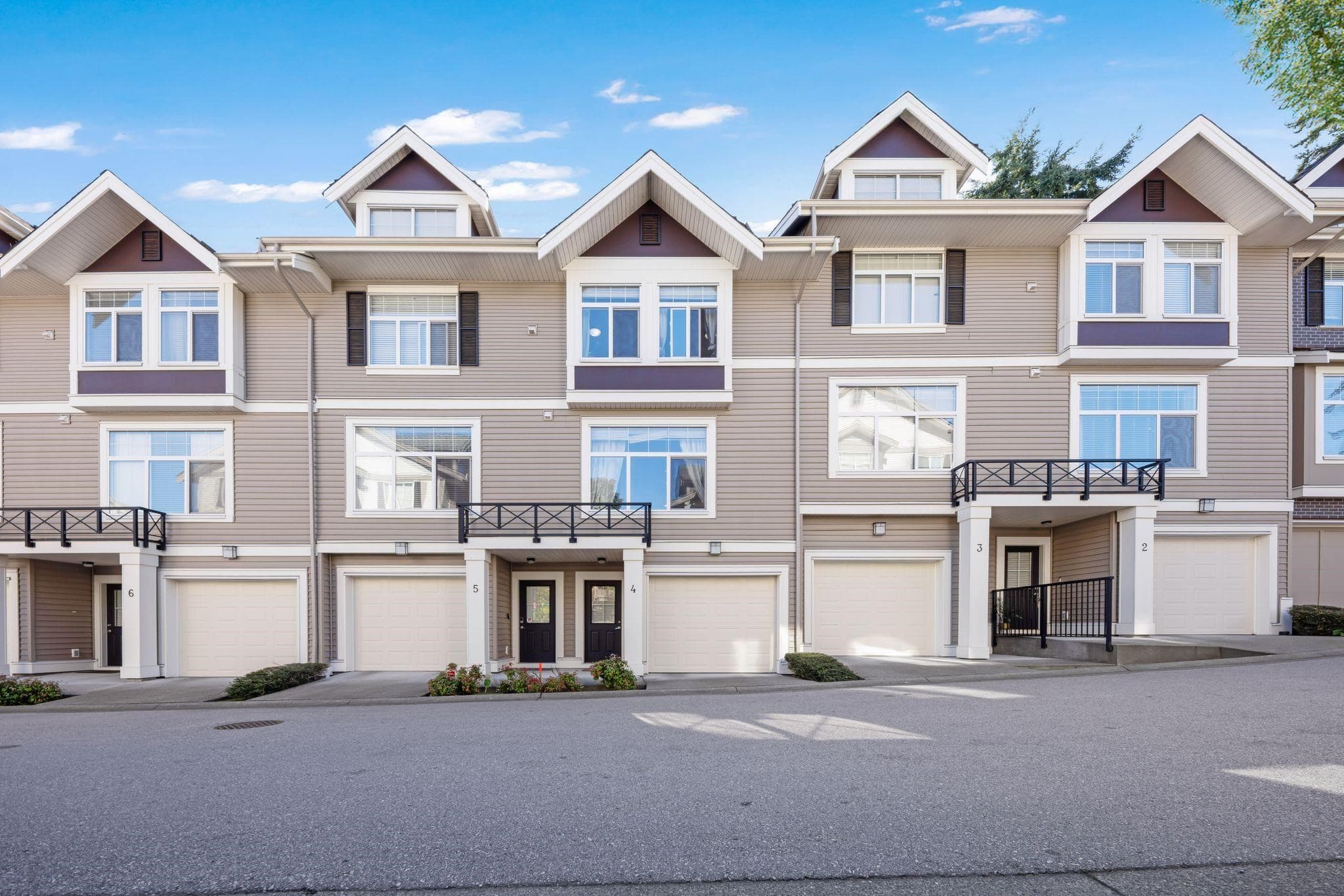4 - 14377 60th Avenue, Surrey